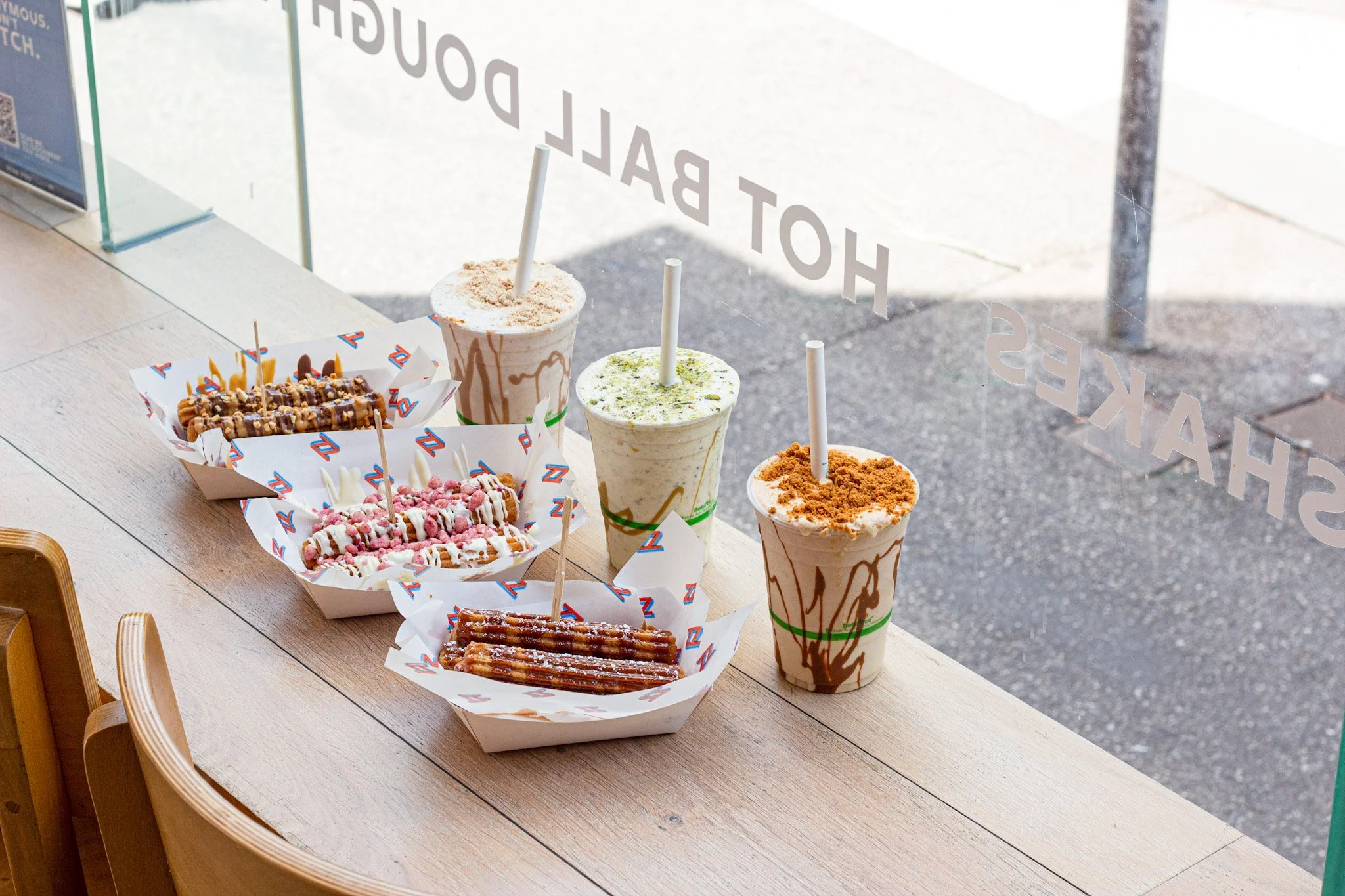 CHURROS OR HOT BALL DOUGHNUTS?