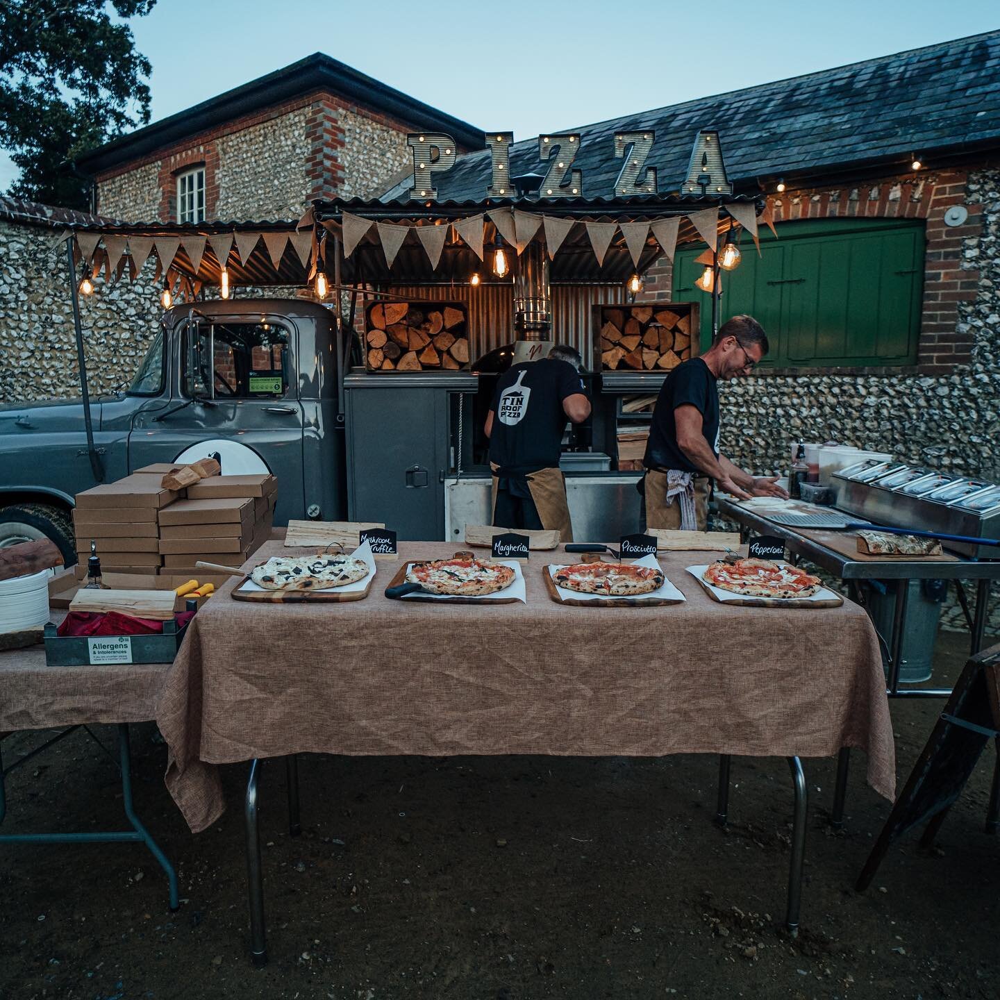 Without a doubt, the best party/wedding evening food available. PIZZA!! (In my humble opinion)

A few ales/glasses of bubbly throughout the day call for the perfect accompaniment. 
Freshly baked Neapolitan style pizza straight out of our wood fired  