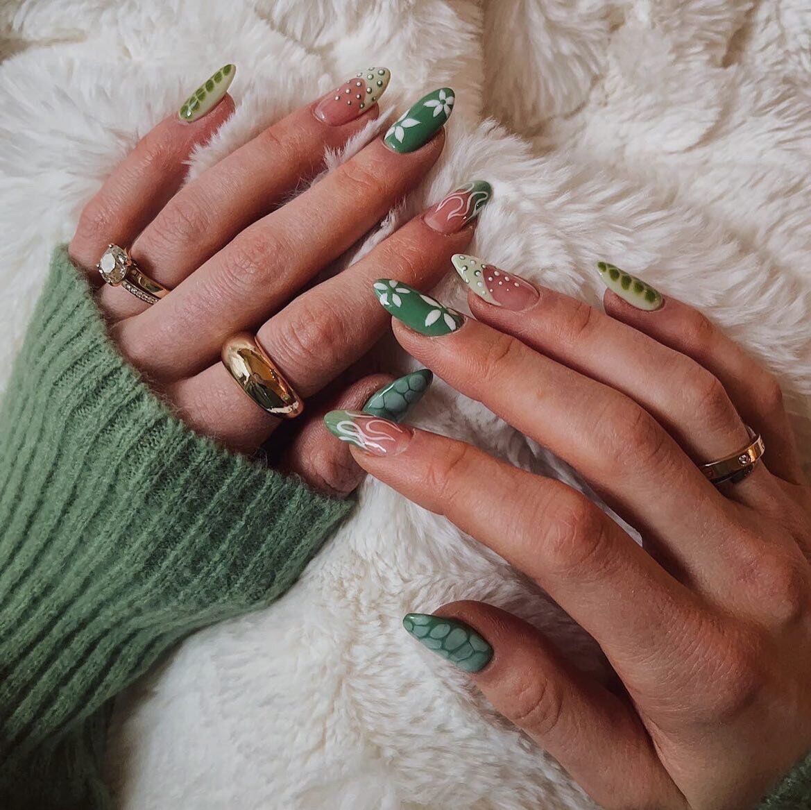 💚 💚💚
@bitesbyallieb x @tokyonails.chicago