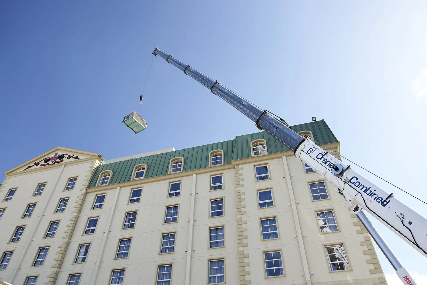 ©_Dave_Groves_Photography_Cranes_Combined_Grand_Chancellor.jpg