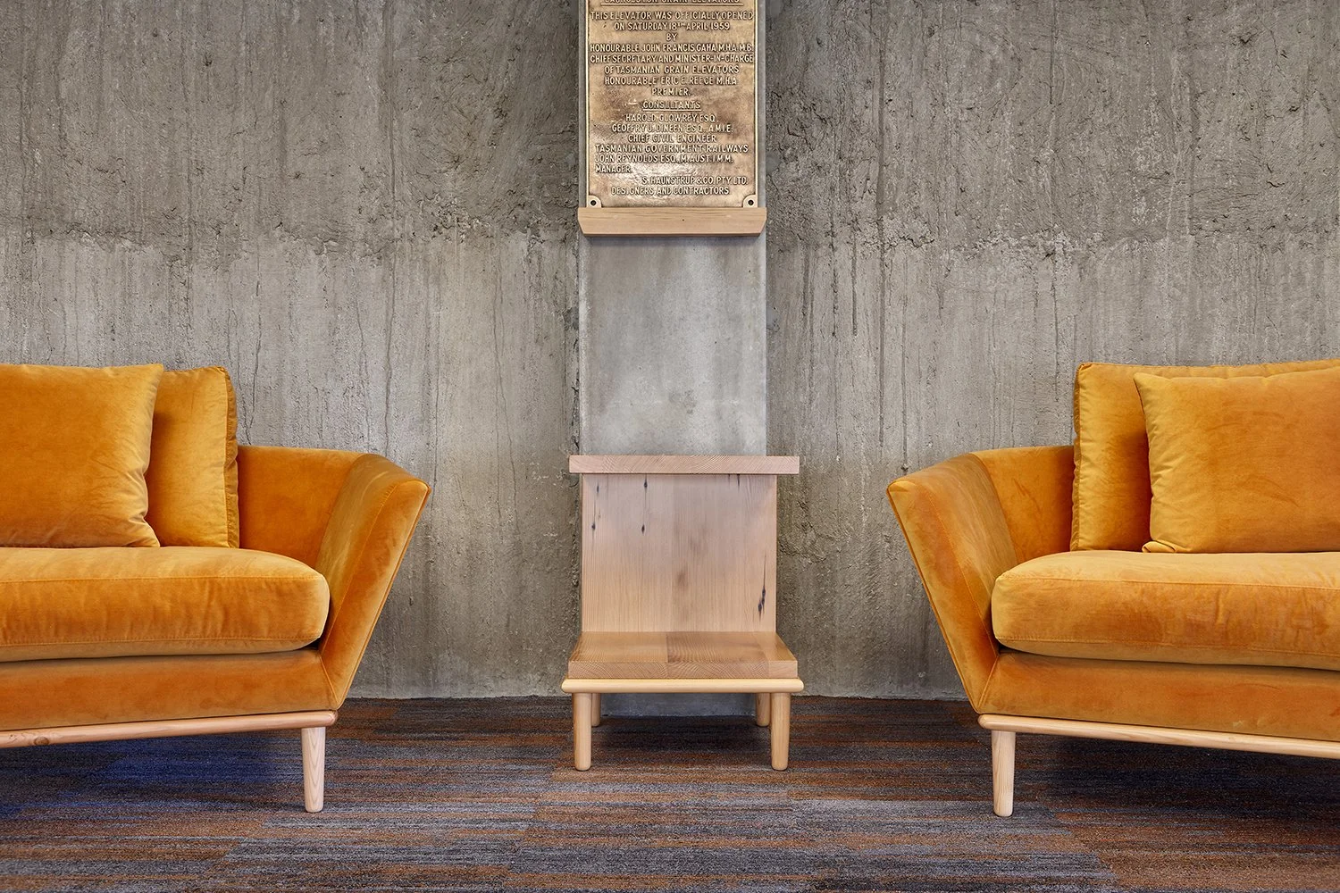 ©_Dave_Groves_Photography_Peppers_Silo_Hotel_Reception_Orange_Lounge.jpg