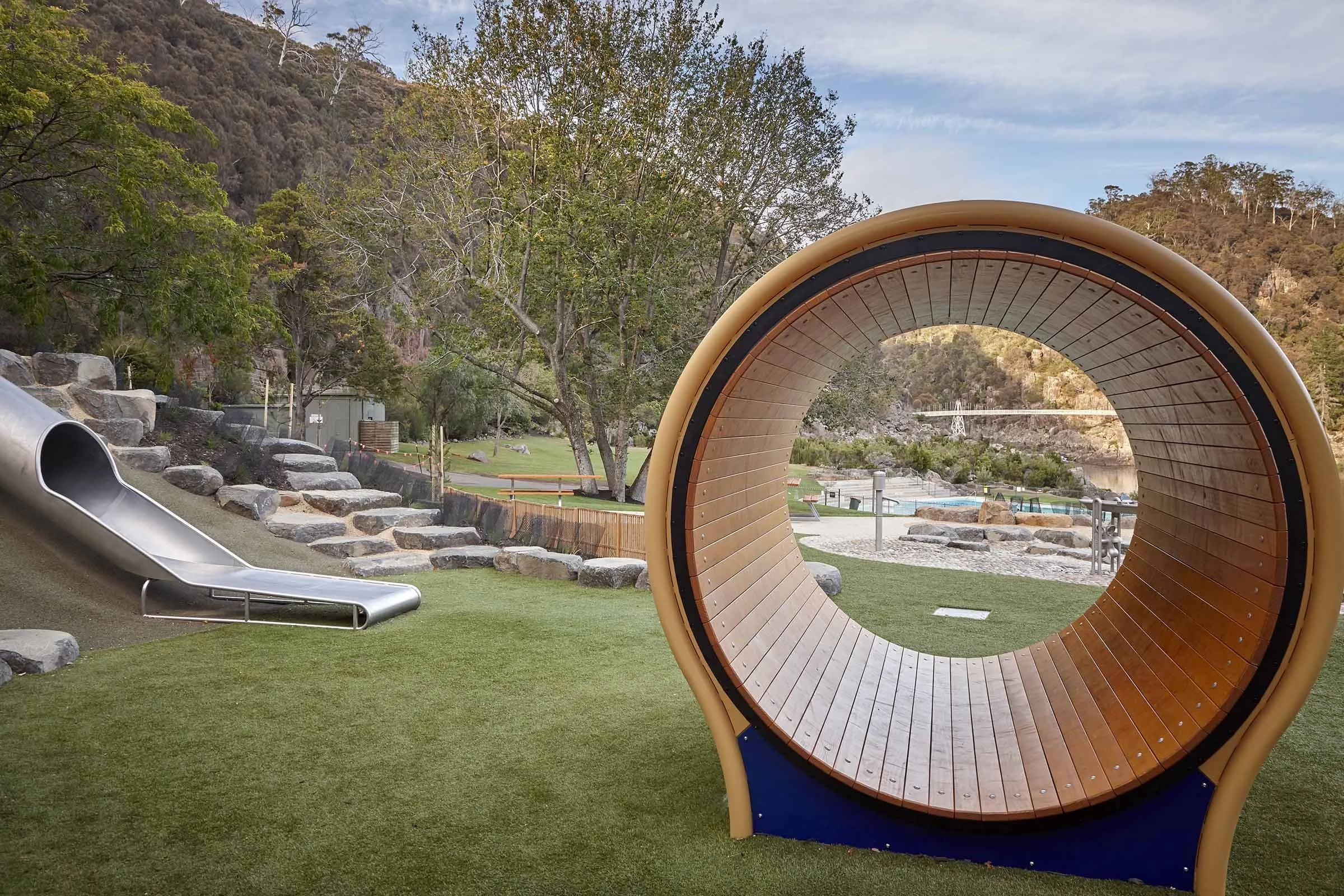 ©_Dave_Grovs_Photography_Gorge_Playground_Barrel_Equipment.jpg