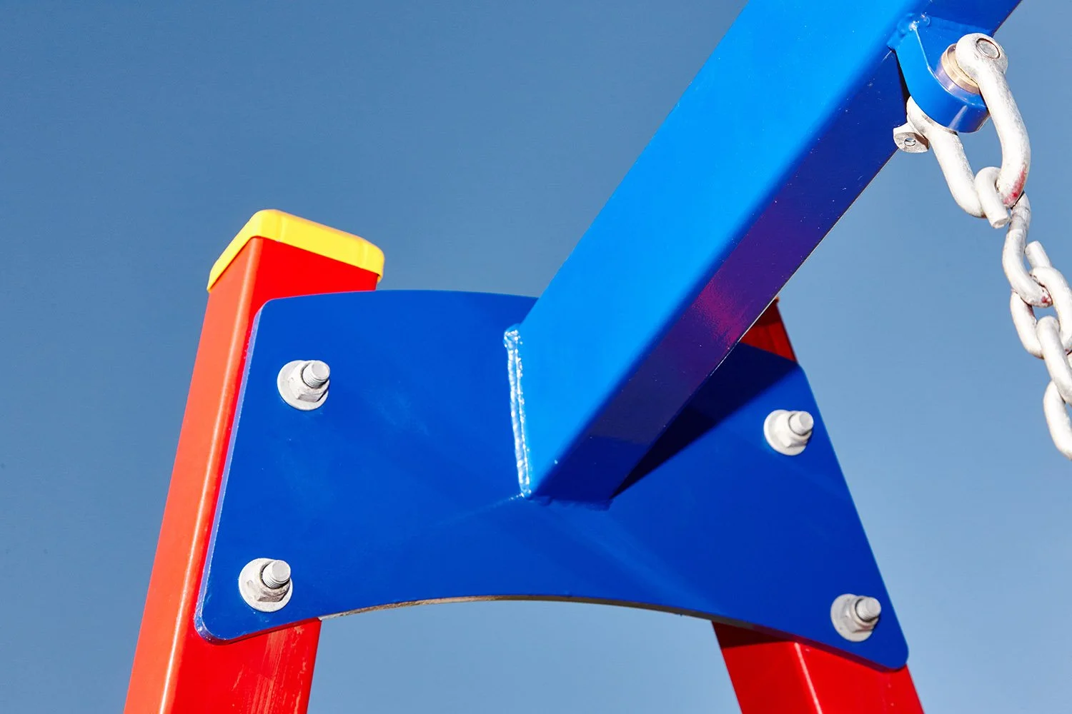 ©_Dave_Groves_Photography_Sturdybilt_swingset_anchor_point.jpg