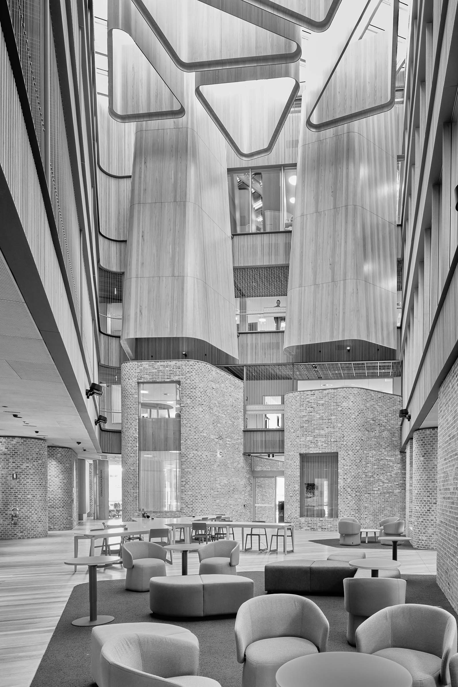 ©_DGP_Rivers_Edge_B_W_Timber_Columns_Atrium.jpg