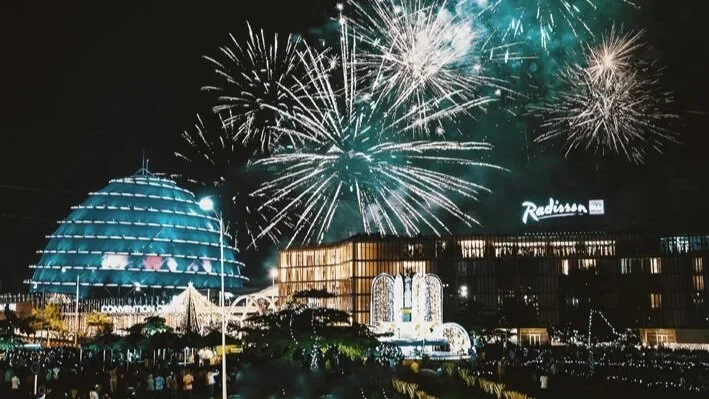 The charming capital of Kigali is a clean, safe and cosmopolitan city with a growing art scene and a mix of lively restaurants and bars.