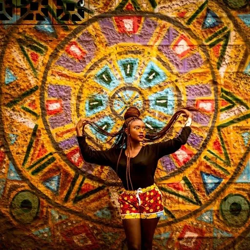 Unwrapping the Magic of East Africa 🎁✨

Our team in Kigali, Kampala, and Nairobi is shining a spotlight on local artisans who pour their heritage into every piece they make.

Curated by Ivy, our Marketing Manager, these Artisan Gift Guides are perfe