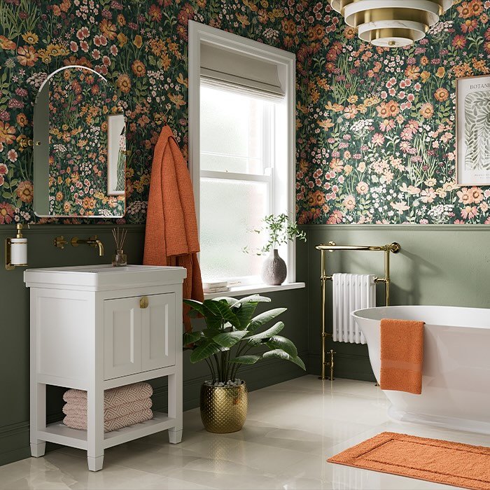🎨🛁Bold, beautiful, and far from boring.
Whether you&rsquo;re into soft sage greens, deep navy blues, or playful patterns &ndash; our showrooms are full of colourful inspiration to help you style your bathroom your way.
Which look would you go for? 