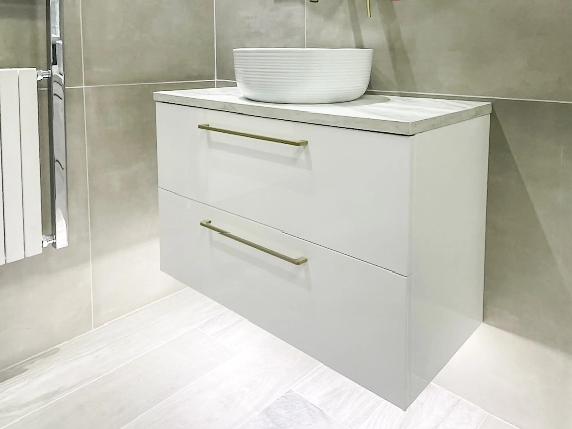 Ex-Display Novum White Gloss Vanity Unit - Wtop and Bowl (3 of 3).jpg