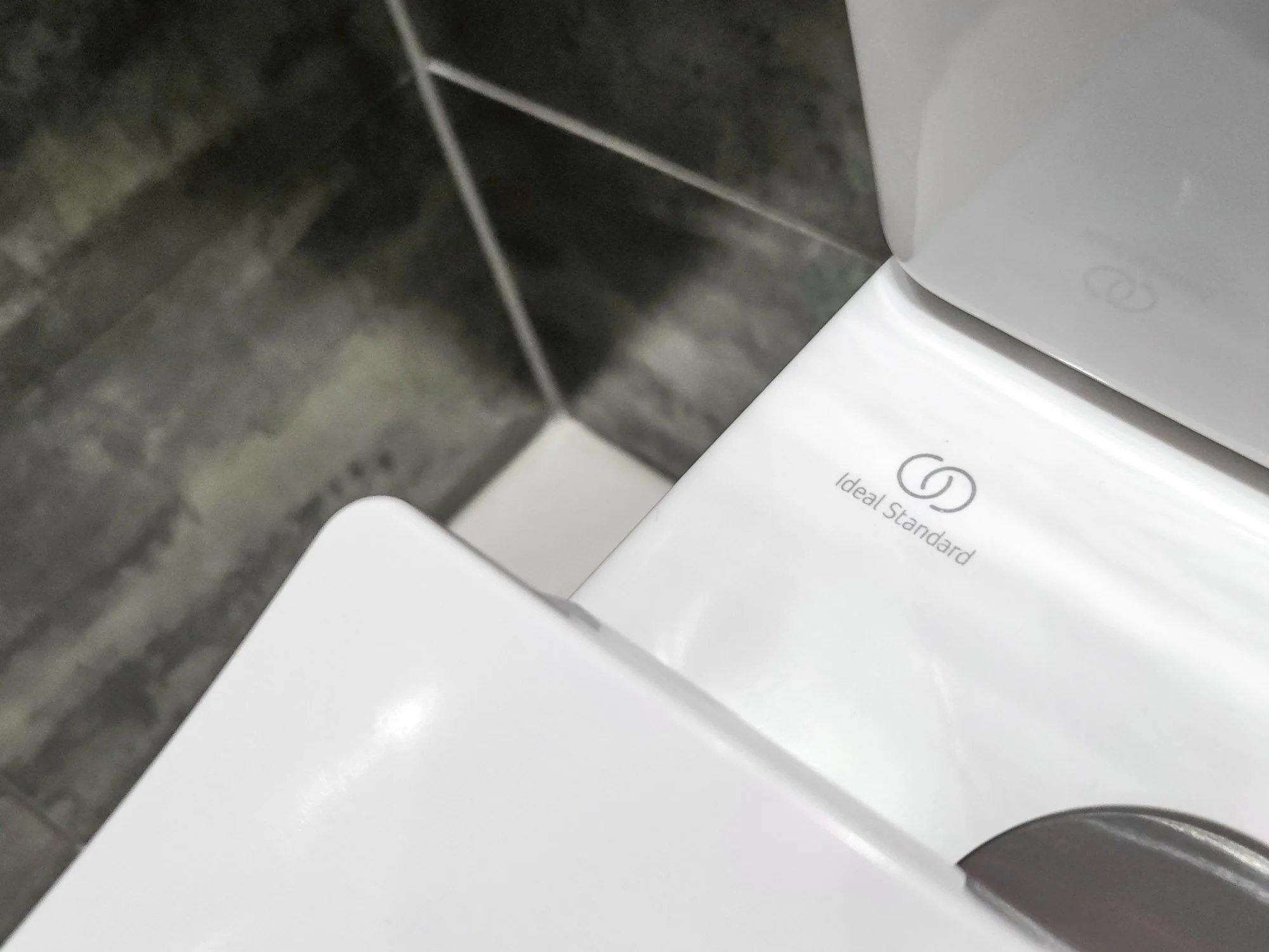 Ex-Display Ideal Standard La Dolce Vita Close Coupled Back to Wall Toilet (3 of 3).jpg