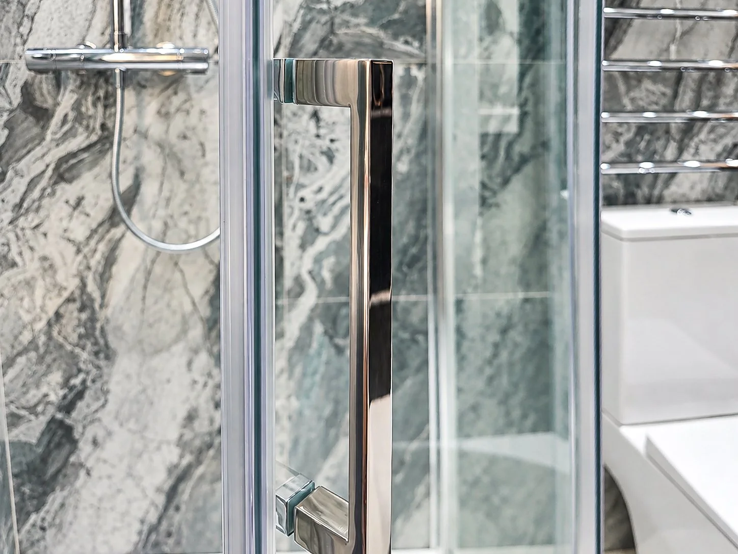 Phoenix Ex-Display sliding Door Enclosure (2).jpg
