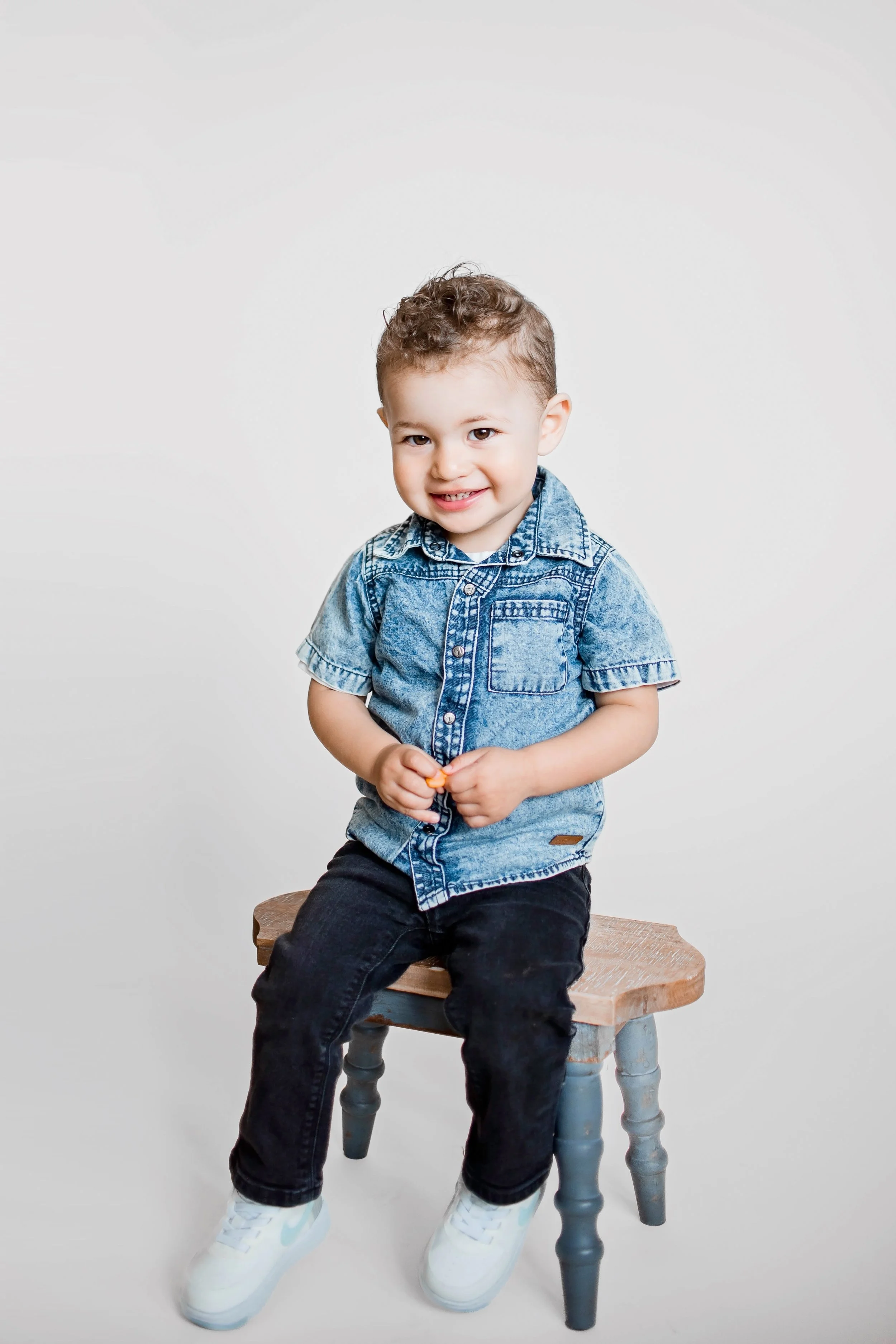 Bonneville Salt Flats and Desert maternity photographer | Utah and Nevada family photography (Studio Photography)