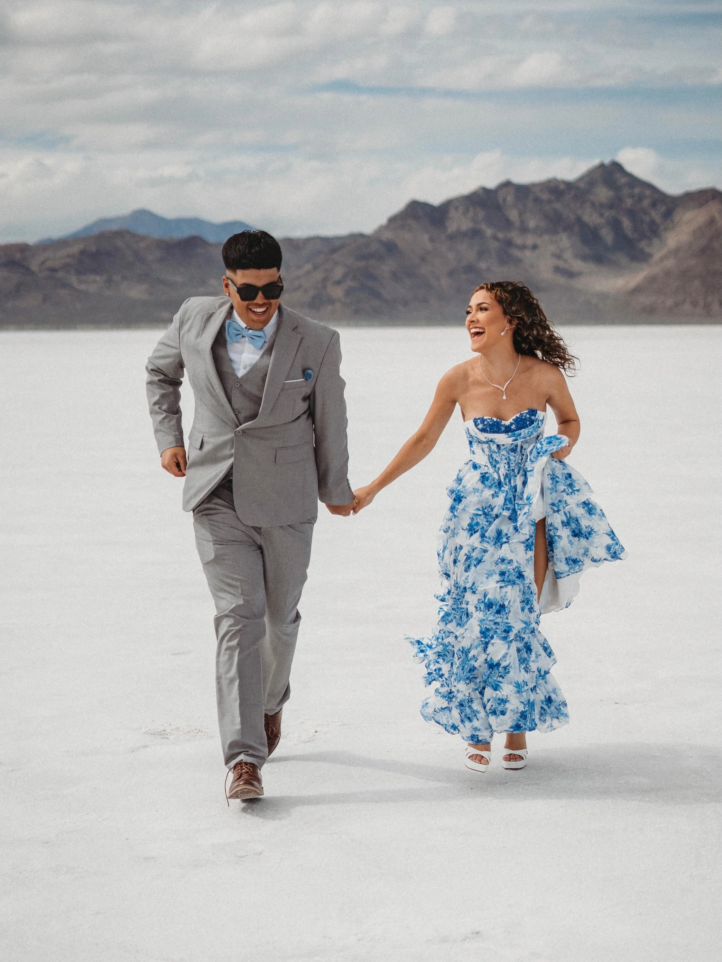 My sweet girl and her love heading off to her last prom! 😭❤️😍

#bonnevillesaltflats #couplesphotography #engagementphotography #utahsaltflats
