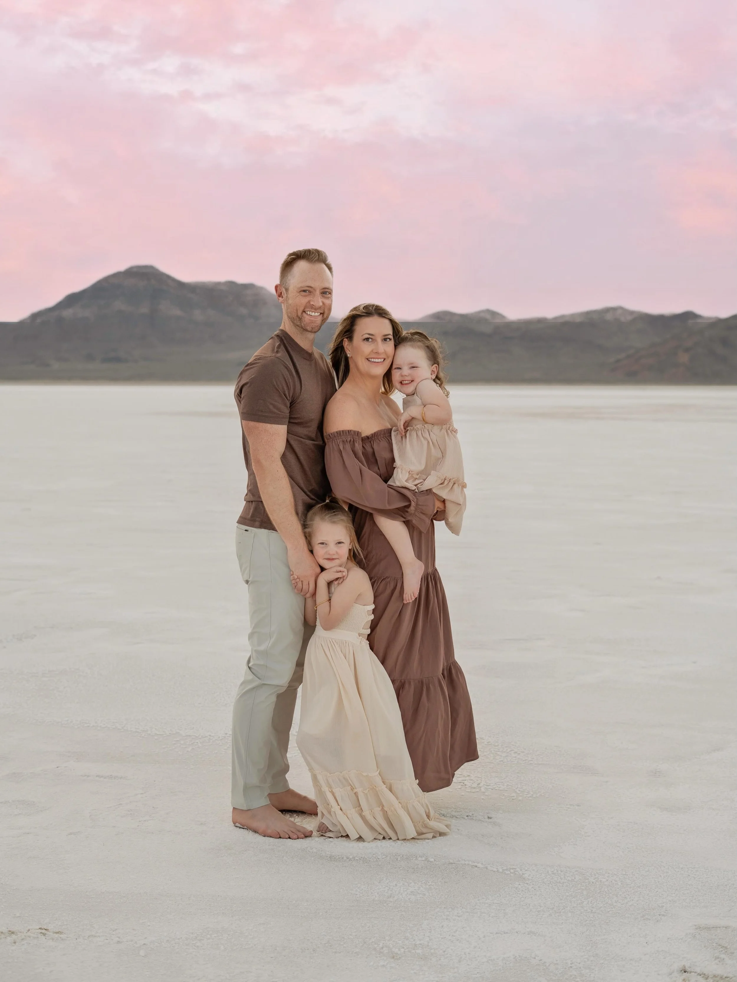 Such a sweet, fun and easy family to work with! The girls were so much fun! We had a blast!

#bonnevillesaltflats #familyphotography❤️📸 #sunsetphotography #utahphotographer