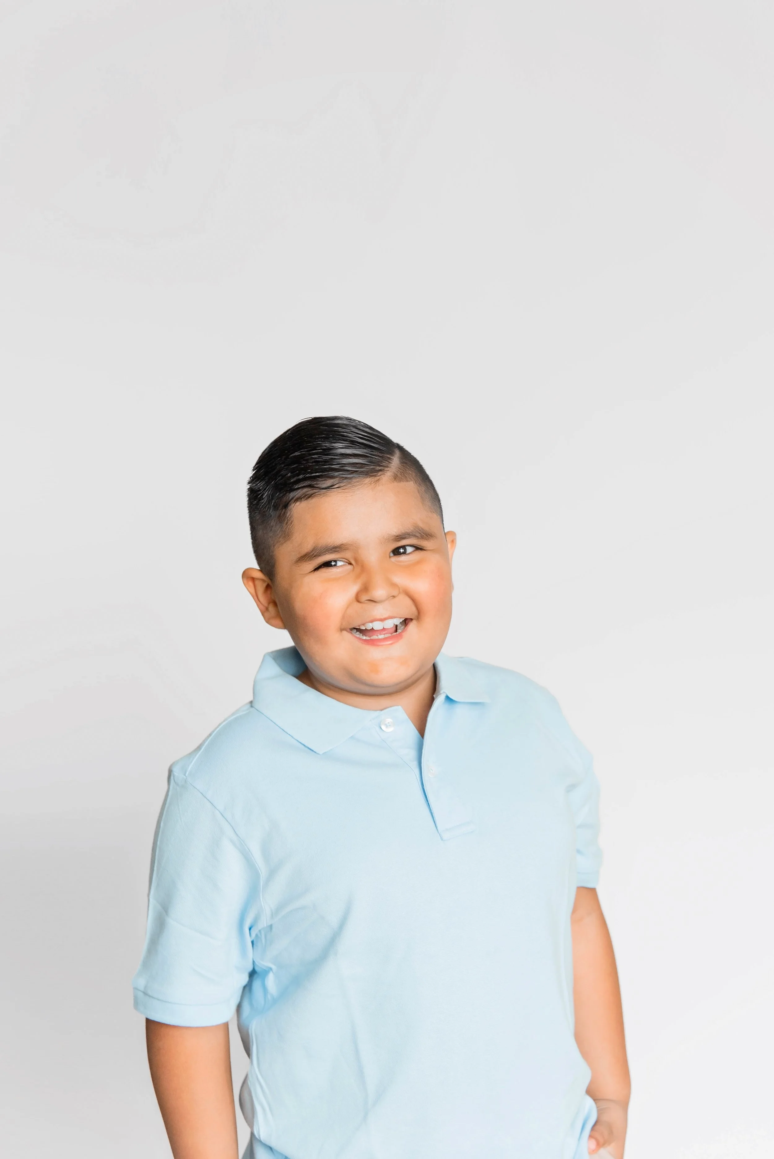 Bonneville Salt Flats and Desert maternity photographer | Utah and Nevada family photography (Studio Photography)