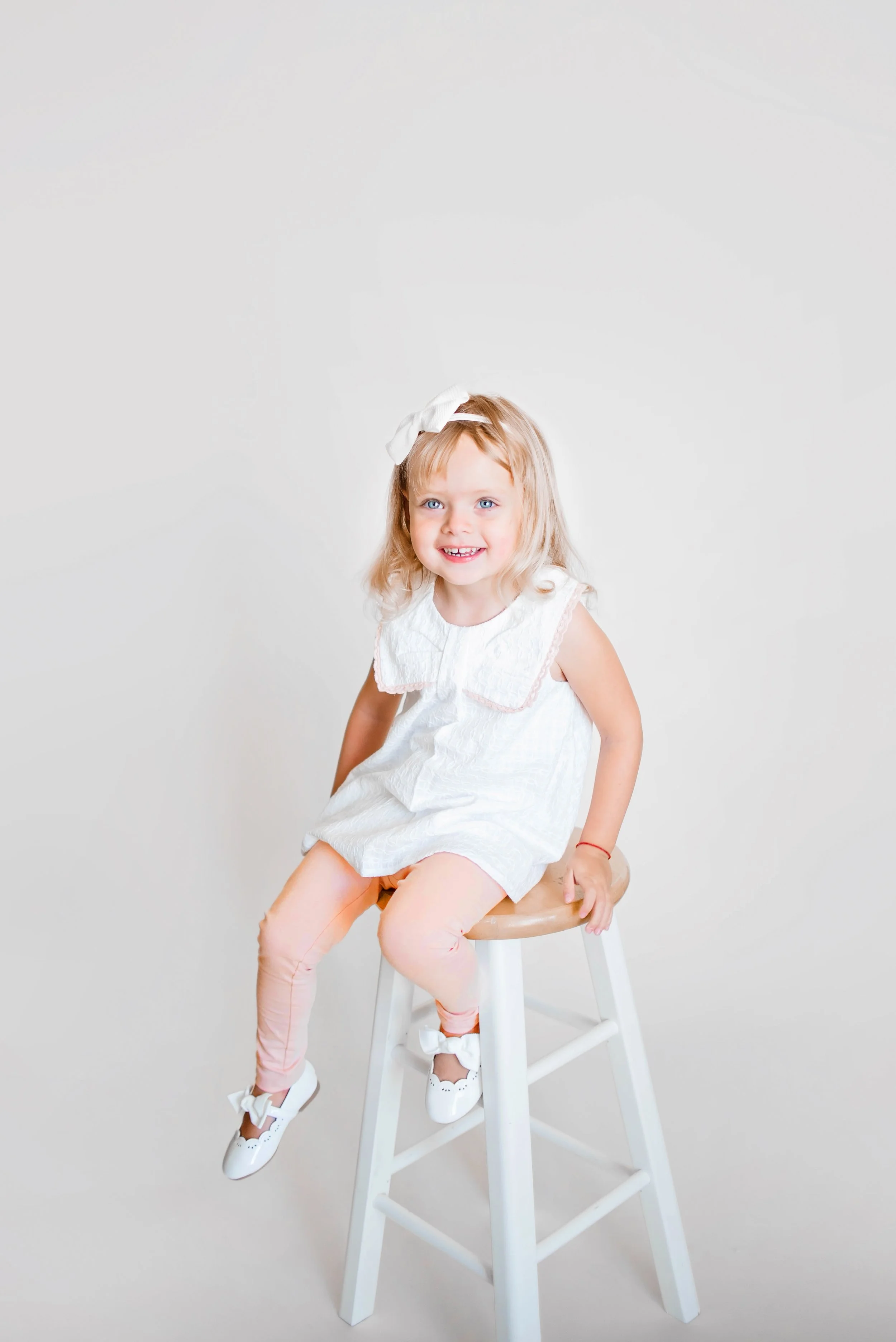 Bonneville Salt Flats and Desert maternity photographer | Utah and Nevada family photography (Studio Photography)