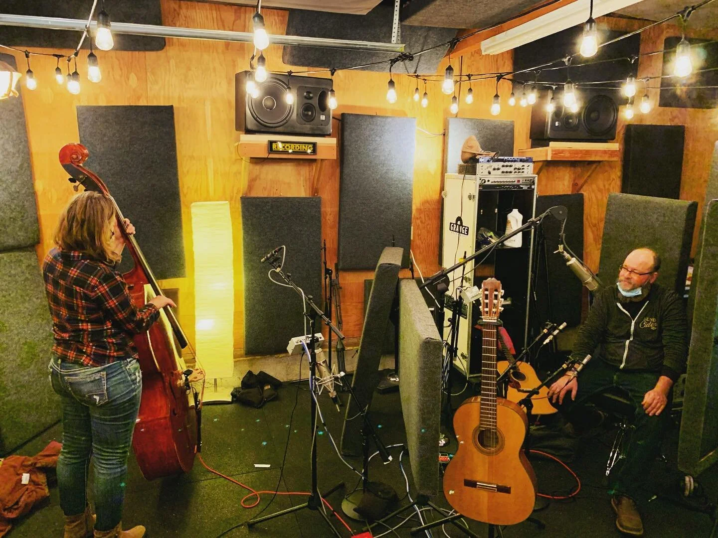 Bill, Shelley, and I have been hard at work tracking and mixing the new and amazing Honey Don&rsquo;t @honeydontcha full-length. Coming soon!