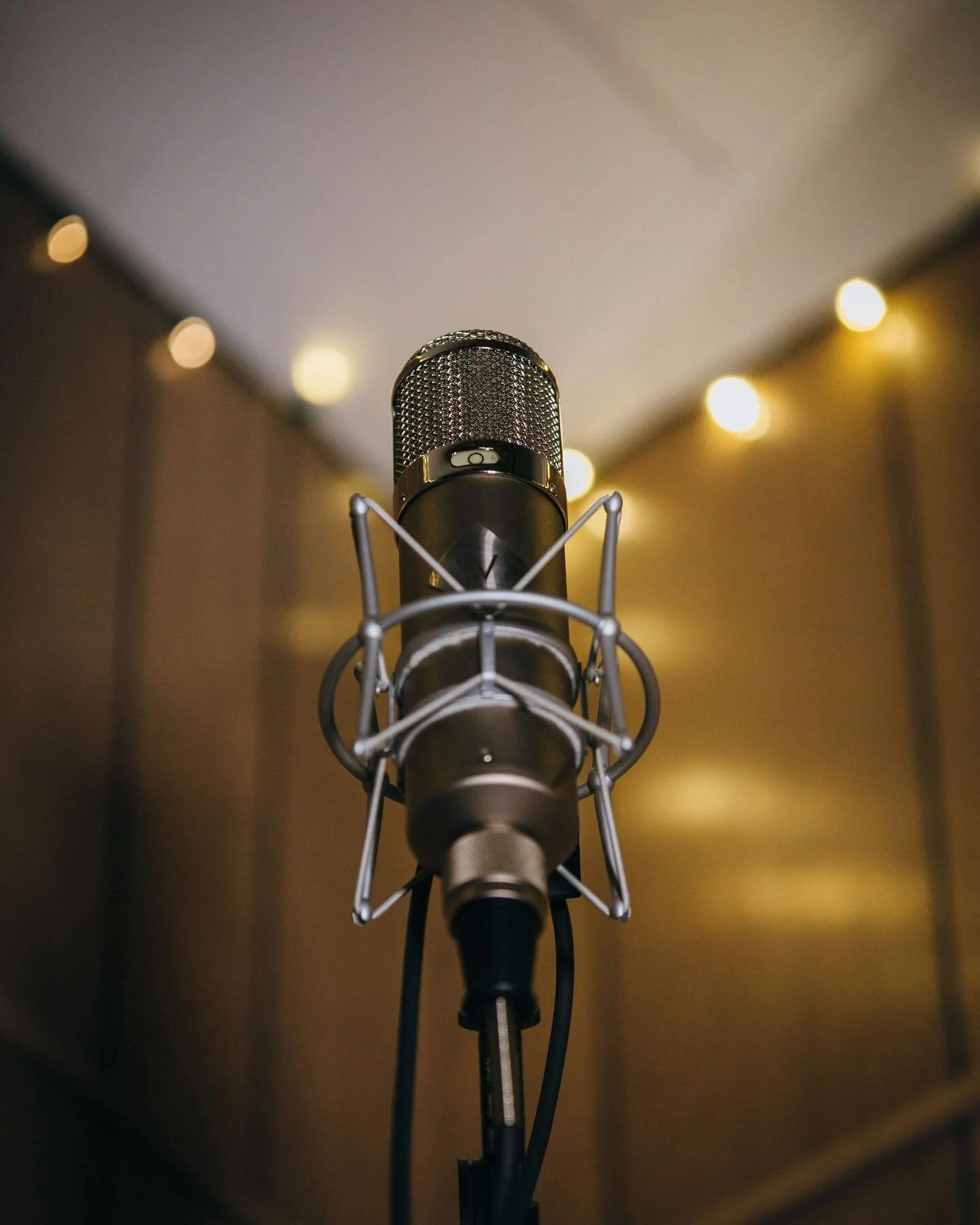 A pair of @wunderaudio CM7S tube microphones as drum room mics at @belfryevents 🎙✨ 📸 by @imemilygreen