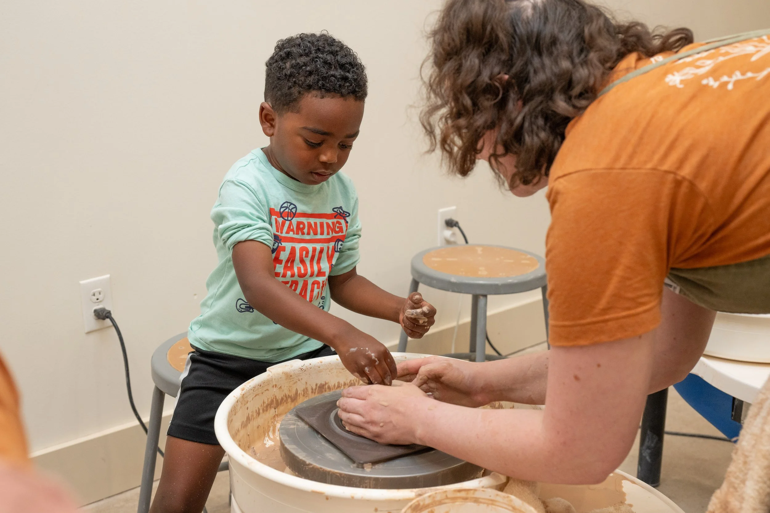 2025_PrairiePottery4thBirthday-70-CircleHouseMedia_NZ8_2395.jpg