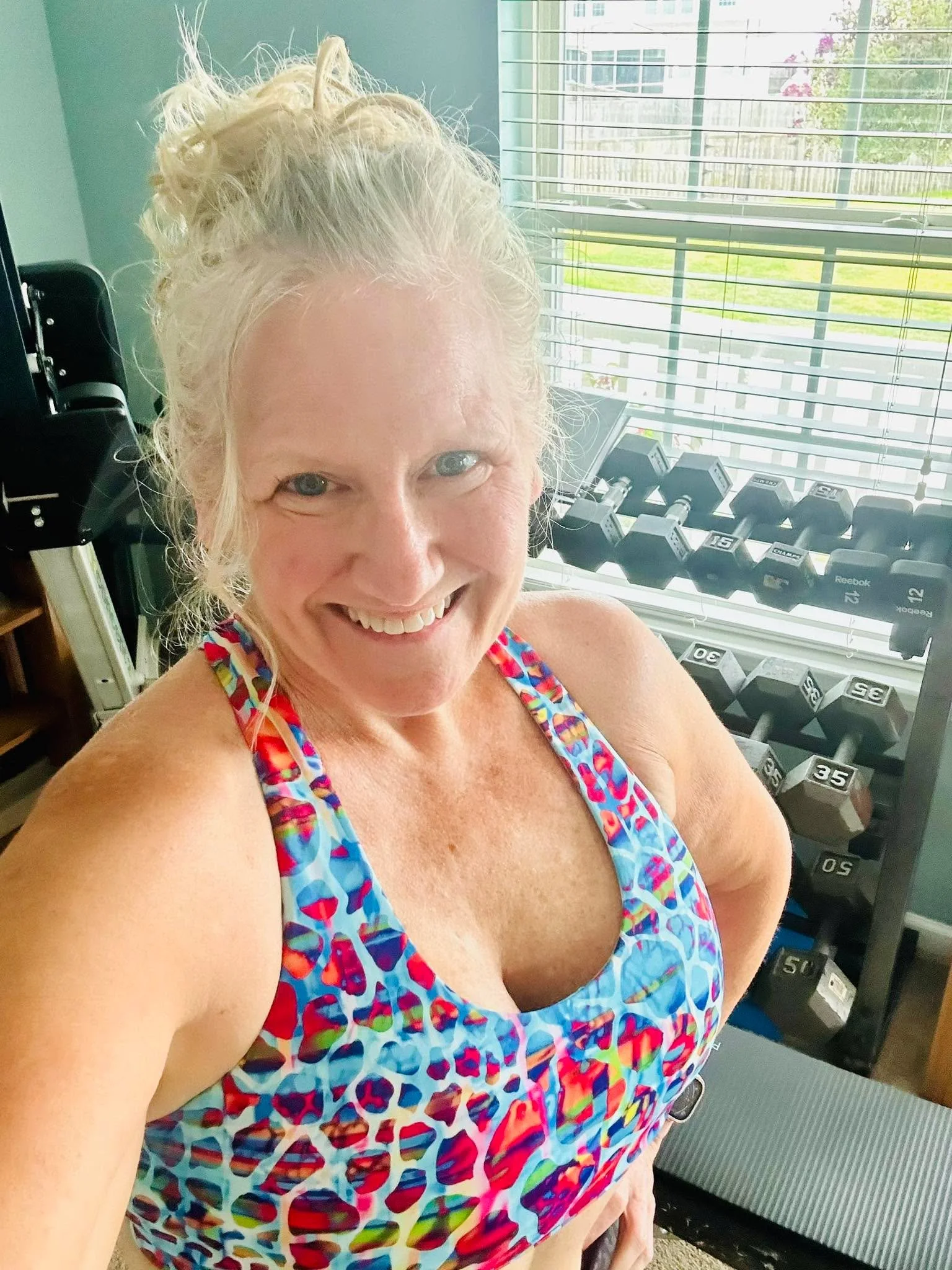 My glutes are on 🔥 🔥 🔥 

Took measurements. ✅ 
Took before pic. ✅ 
Day 1 workout. ✅ 

Can&rsquo;t wait to see what changes in 30 days. 

Who remembers Buns of Steele from the 80&rsquo;s?!? 🤣 This ain&rsquo;t your mother&rsquo;s booty workout. 🍑 