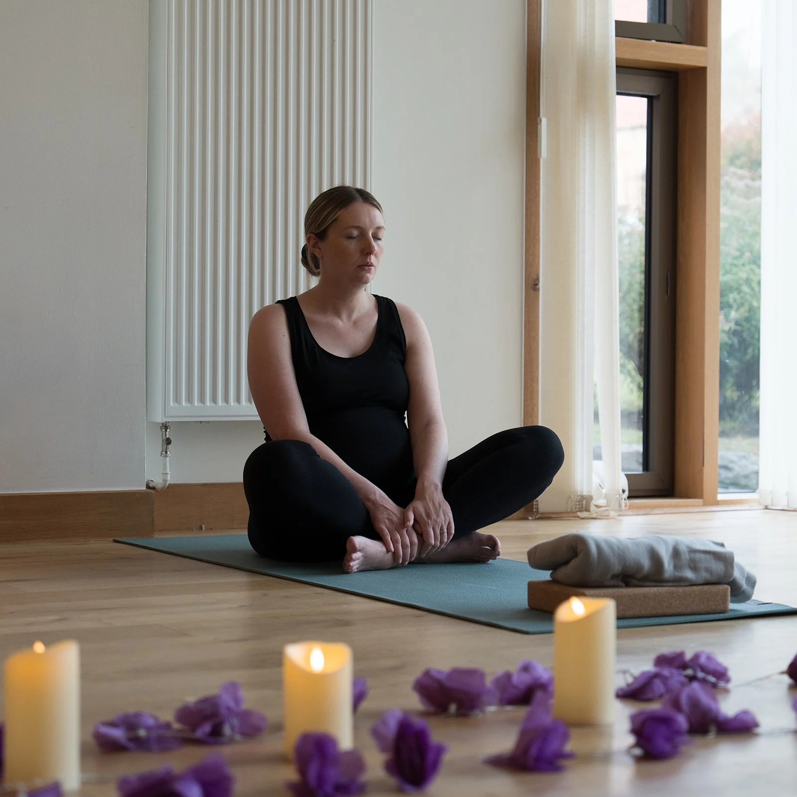 How Pregnancy Yoga Can Help You Prepare for Birth