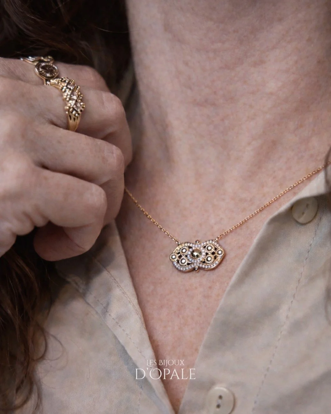 ✨ Pour votre grand-m&egrave;re qui rend chaque moment pr&eacute;cieux&hellip; 💖

💍 La Bague Mariage Pr&eacute;cieux incarne l&rsquo;&eacute;l&eacute;gance et la force des liens qui durent. Elle symbolise l&rsquo;amour, l&rsquo;attachement et les so