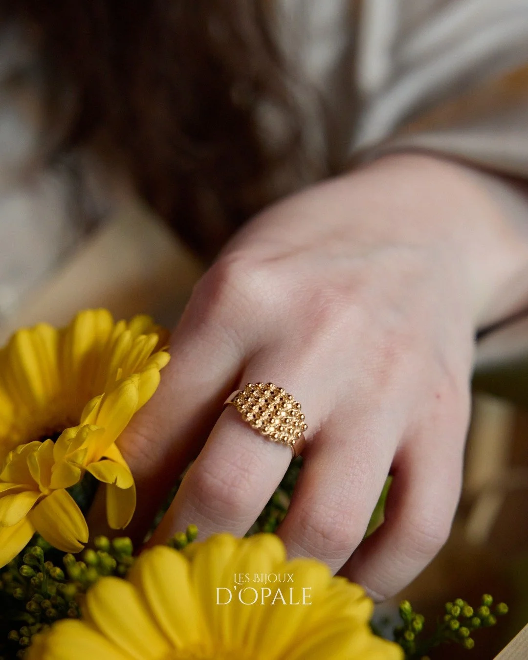 ✨ Une histoire &agrave; porter au doigt, inspir&eacute;e par la beaut&eacute; et l&rsquo;&acirc;me de la c&ocirc;te ✨

💍 La Bague Porteloise Lisbonne est bien plus qu&rsquo;un bijou : elle capture l&rsquo;&eacute;l&eacute;gance discr&egrave;te et la