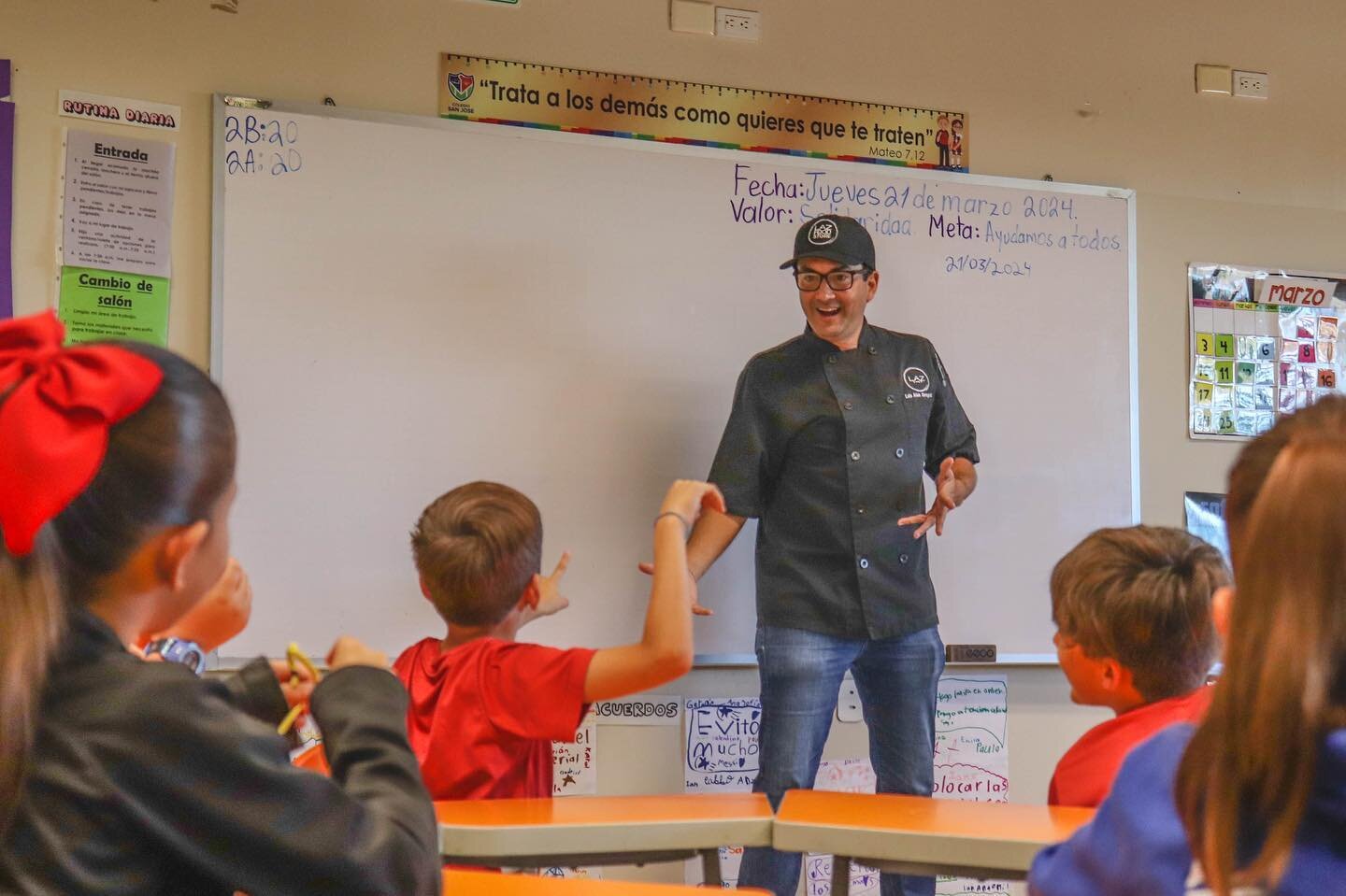 Siguiendo las virtudes de San Jos&eacute;, con las visitas de pap&aacute;s en primaria, los alumnos aprenden y reconocen la importancia del trabajo🙌🏻. &iexcl;Gracias pap&aacute;s❤️! Por platicarnos acerca de sus trabajos💼