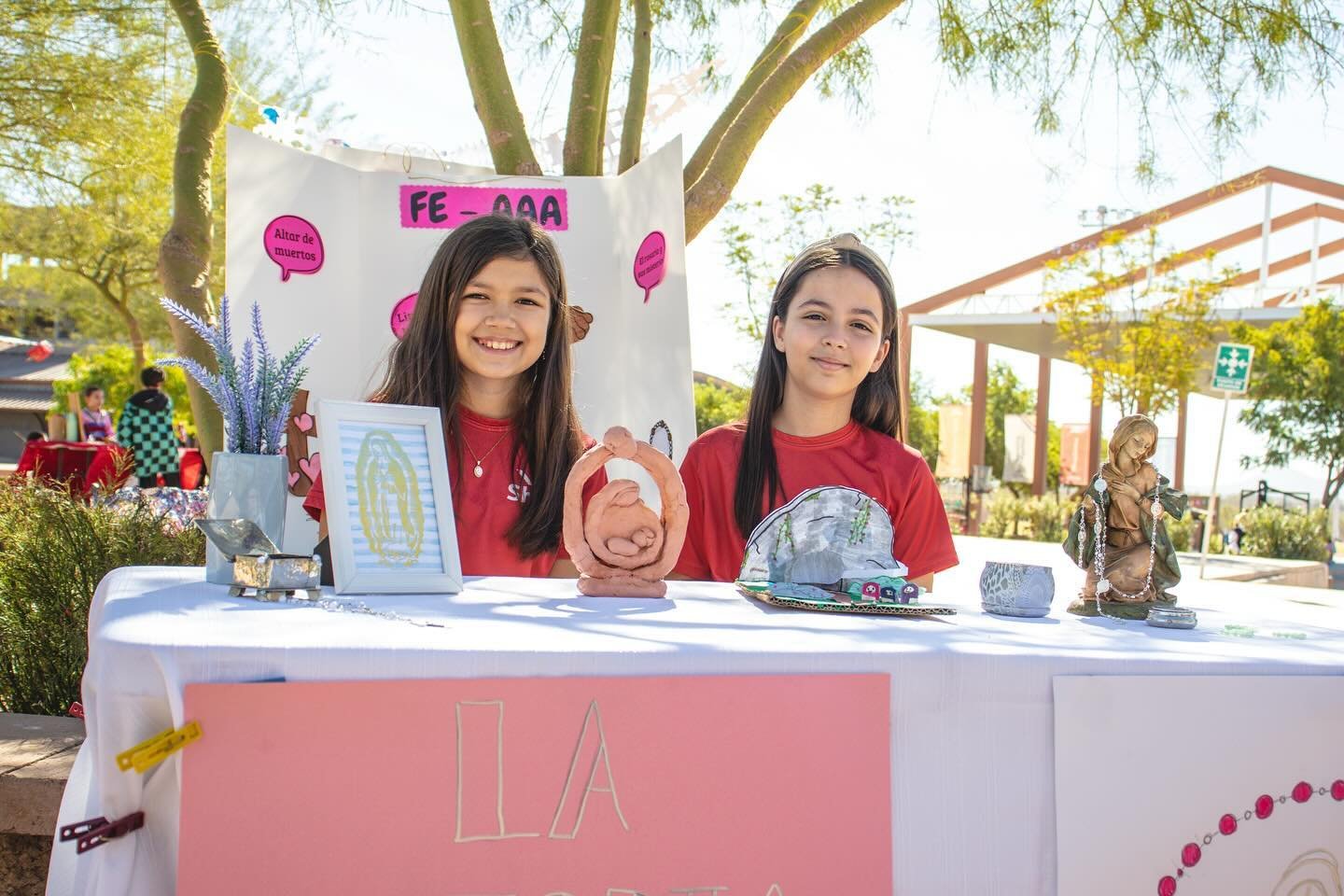 Nuestro showcase es un espacio donde nuestros learners demuestran su capacidad de aprender haciendo🖍️🧩✂️. A trav&eacute;s de sus proyectos, exploran sus intereses y desarrollan habilidades clave para el futuro. #Showcase #Aprendizaje #learners #cre