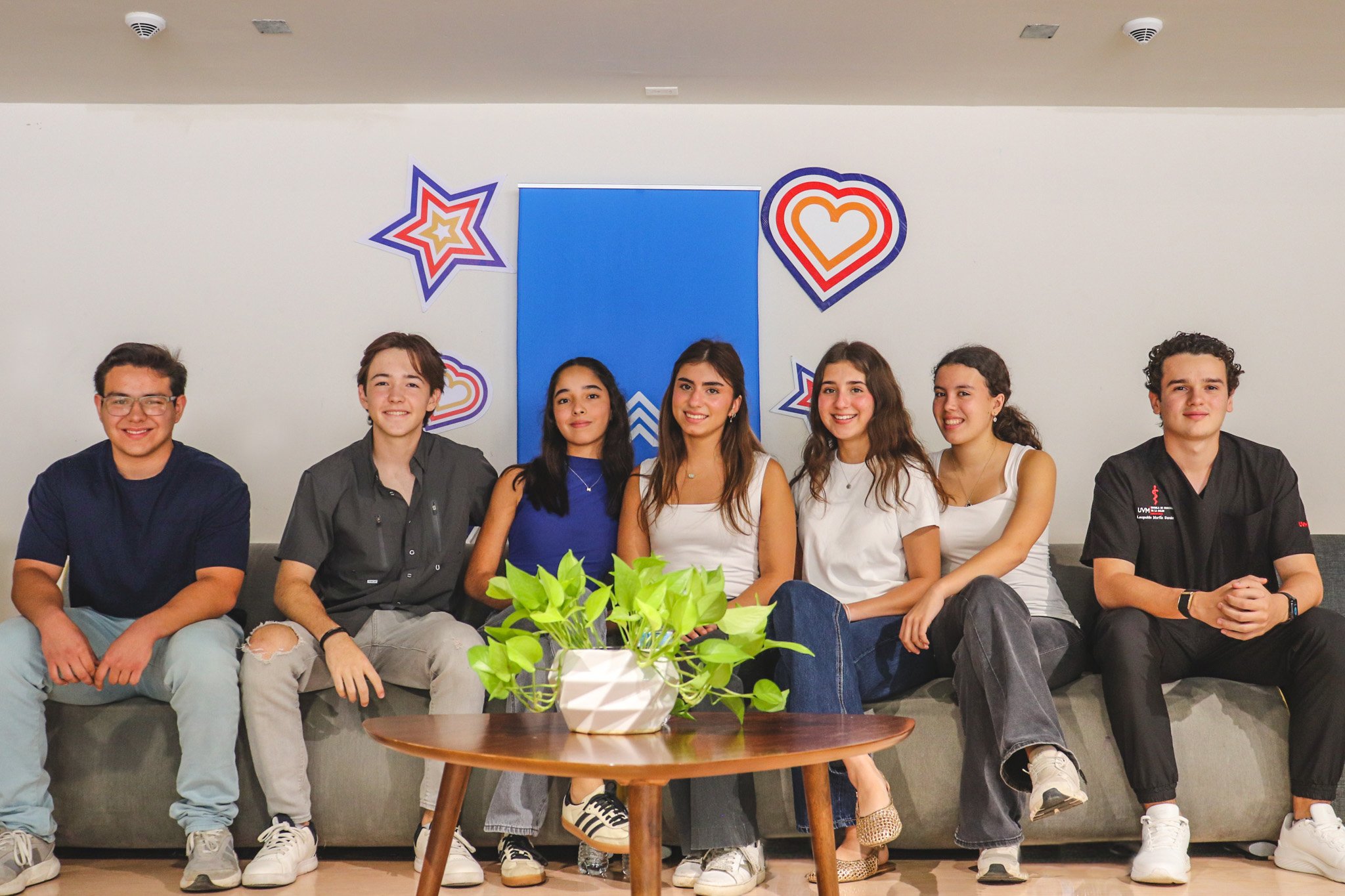 🎓✨ &iexcl;Historias que inspiran, un legado que trasciende! Tuvimos un encuentro incre&iacute;ble en nuestro foro San Jos&eacute; Legacy. Un grupo de exalumnos regres&oacute; a casa para compartir sus experiencias en la preparatoria y c&oacute;mo se