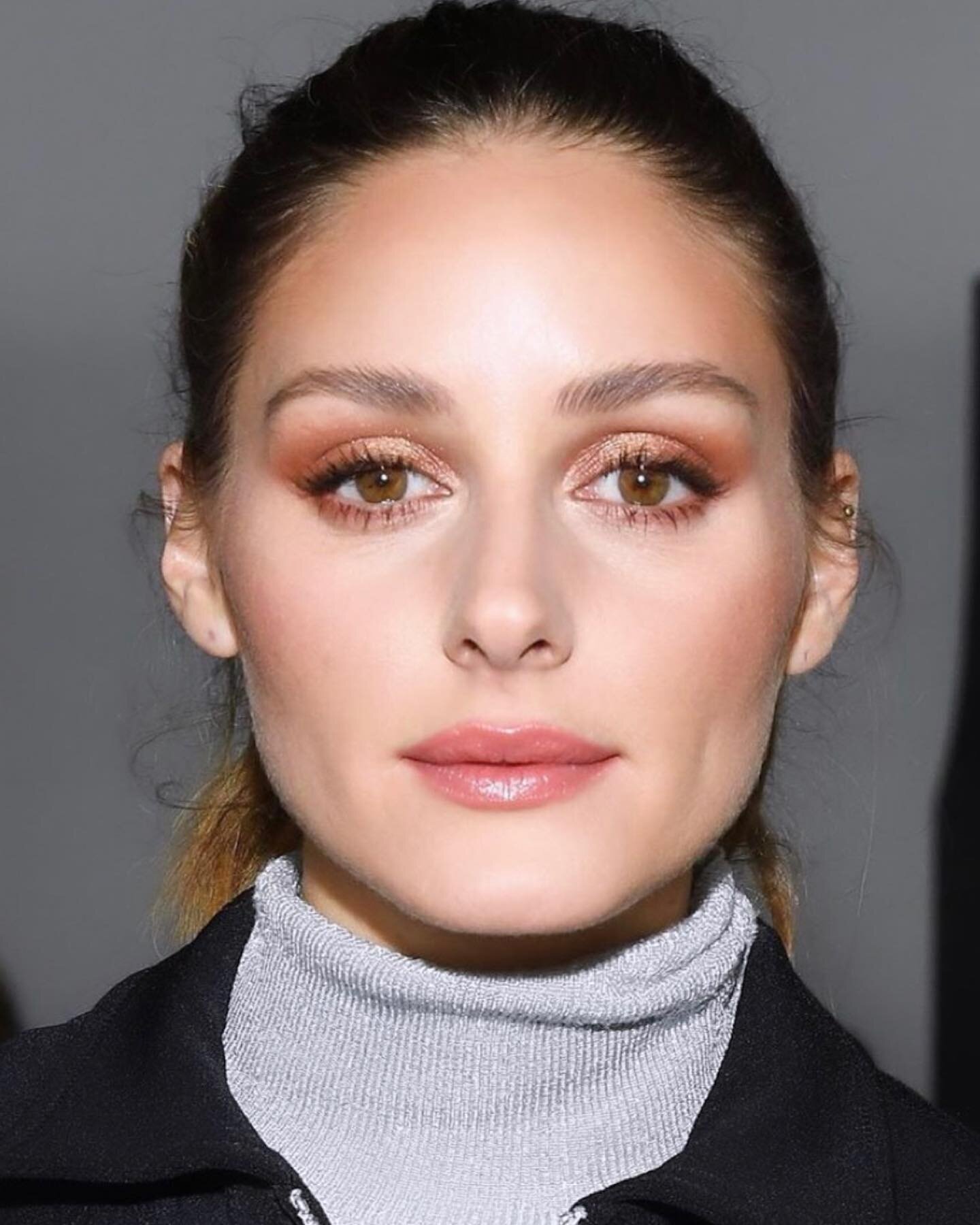 Happy birthday @oliviapalermo 🤍🤍🤍
Here are a couple of my favourite looks we&rsquo;ve done together 🌹😍🌹
.
.
.
.
.#OliviaPalermo #oliviapalermomakeup #makeup #promua #londonmua