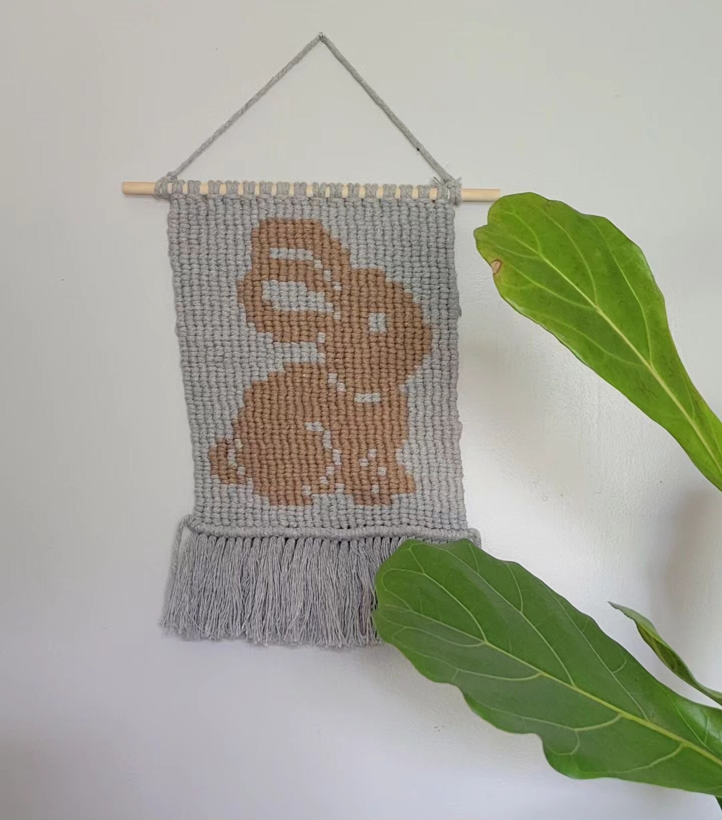 I've always thought this bunny would be adorable in a baby's nursery 🐇👶

I made this over a year ago when I was first learning the pixel method, so the back isn't pretty, and it has a bit of lean on the edges. 

The material is soft, and the fringe