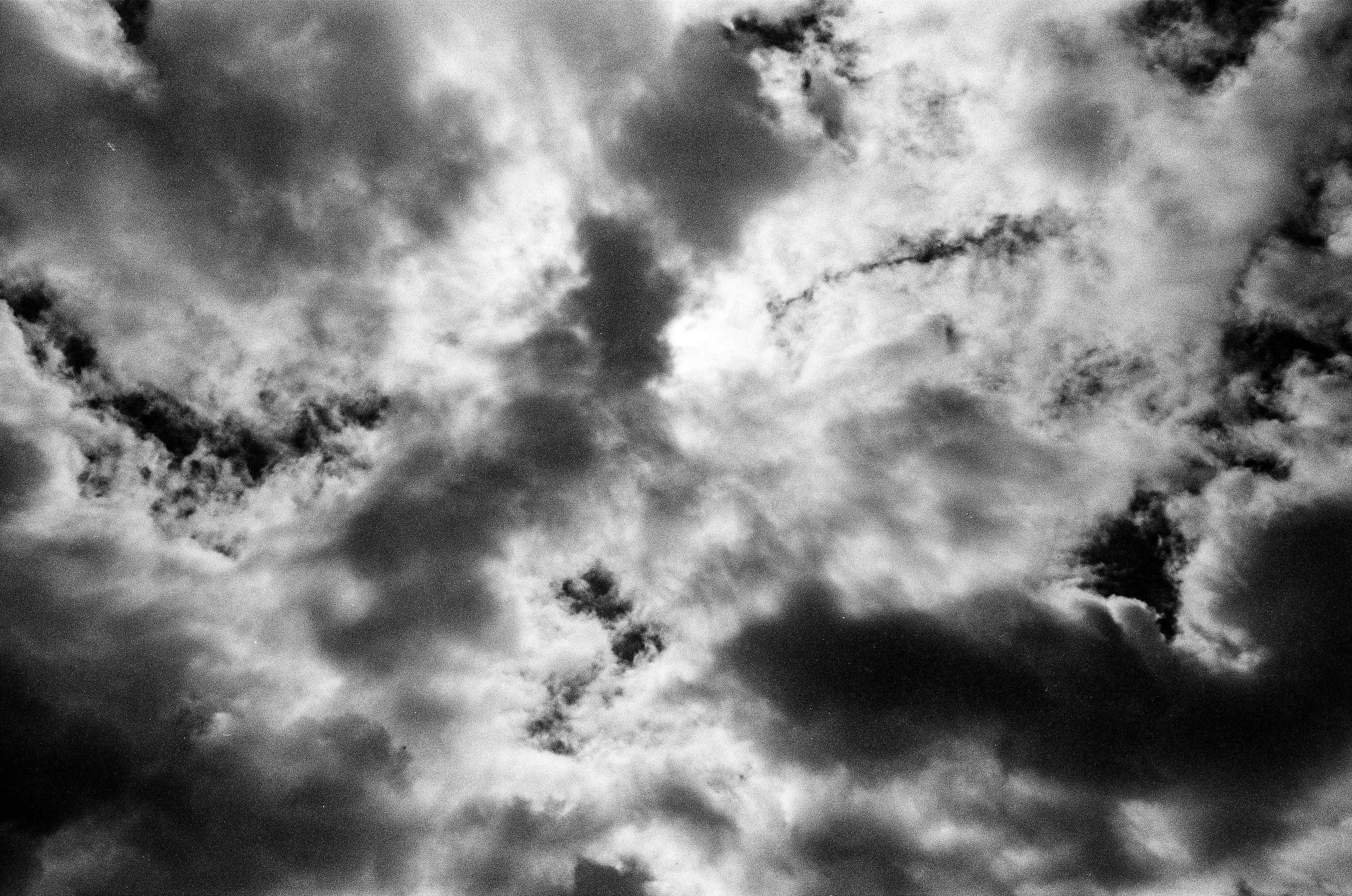 Clouds_wa_35mm_bw_EzraW._jpg.jpg