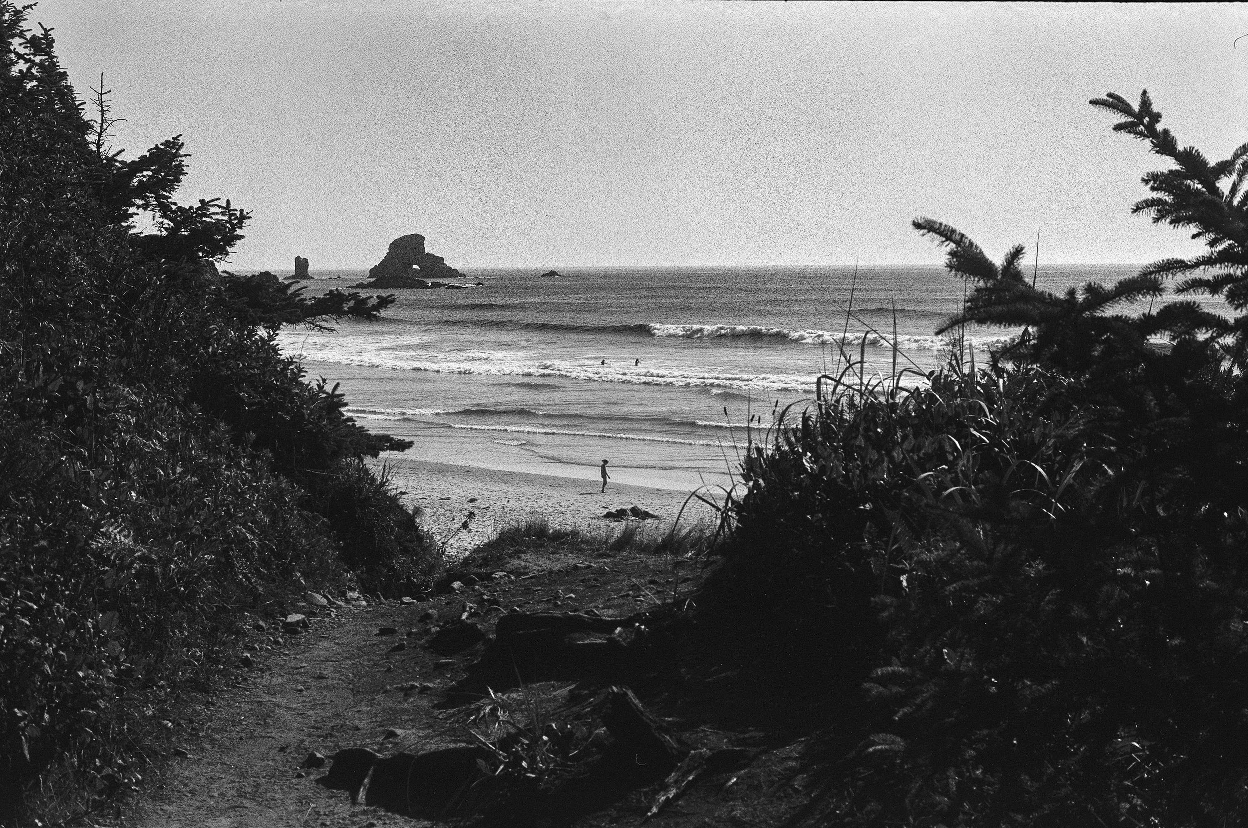 PRINT EDIT OR_Coast_Framed_Kid_35mm_BW.png