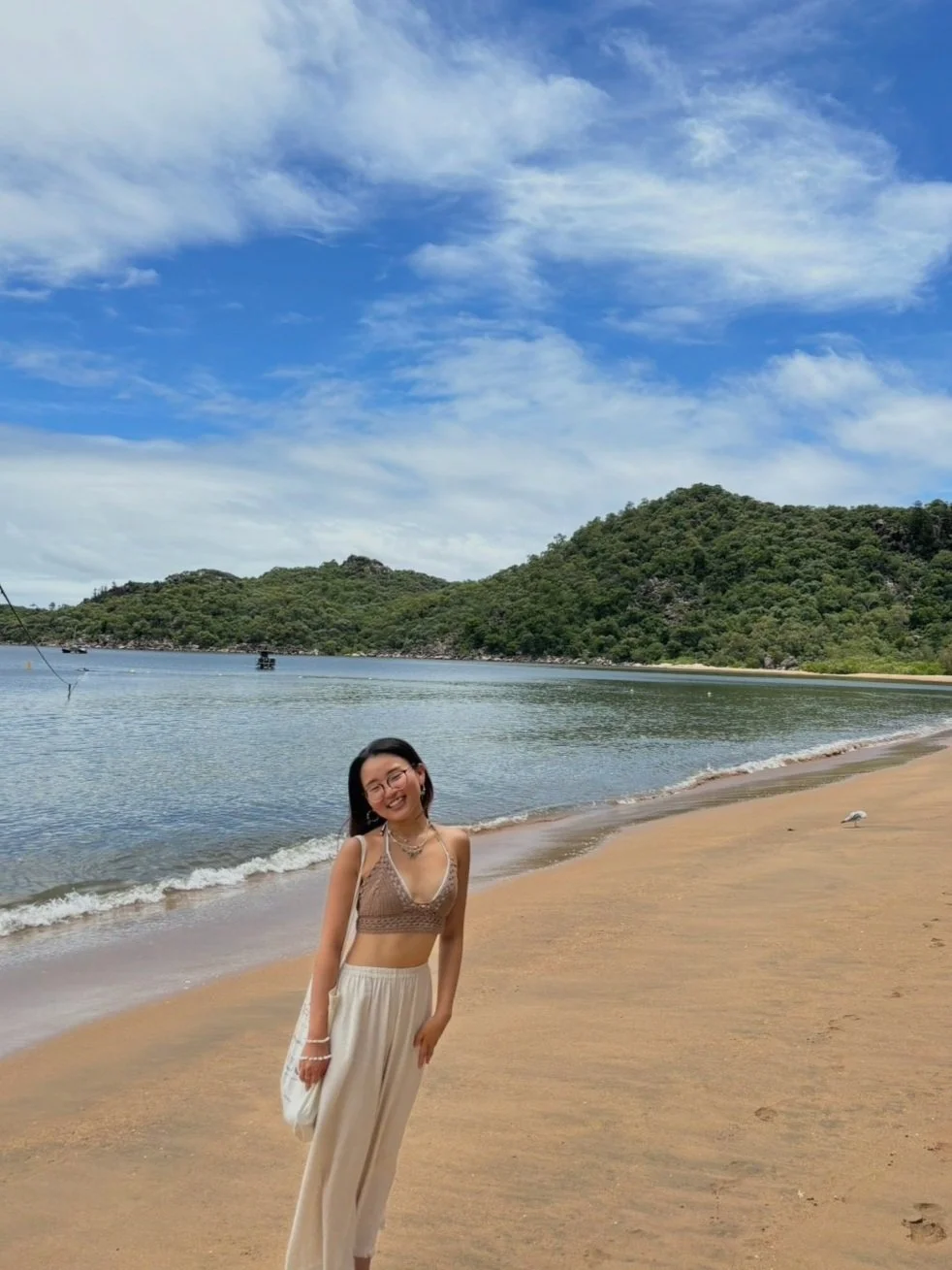 S__18292748 - 吉田朱里.jpg