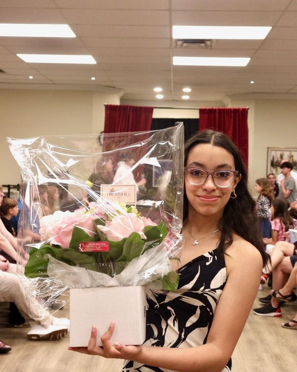Our third sponsor we&rsquo;d like to thank is Thornhill Florist! 💐

Located at 7509 Yonge Street, they create stunning floral arrangements for every occasion. 🌷💖 Just look at how beautiful this arrangement is! 😍

Thank you for helping us bring ou