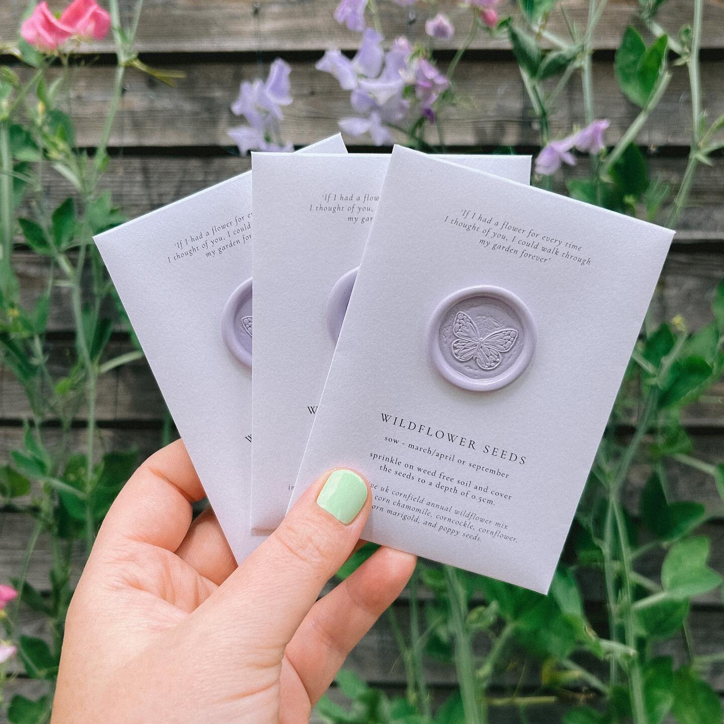 Our flowery wedding favours 🌸 wildflower seeds for our guests to plant and watch grow completed with a butterfly wax seal&hellip;.of course 🌱
.
.
#realwedding #weddinginspiration #ukwedding #londonwedding #weddingfavours #weddingflowers #inspiratio