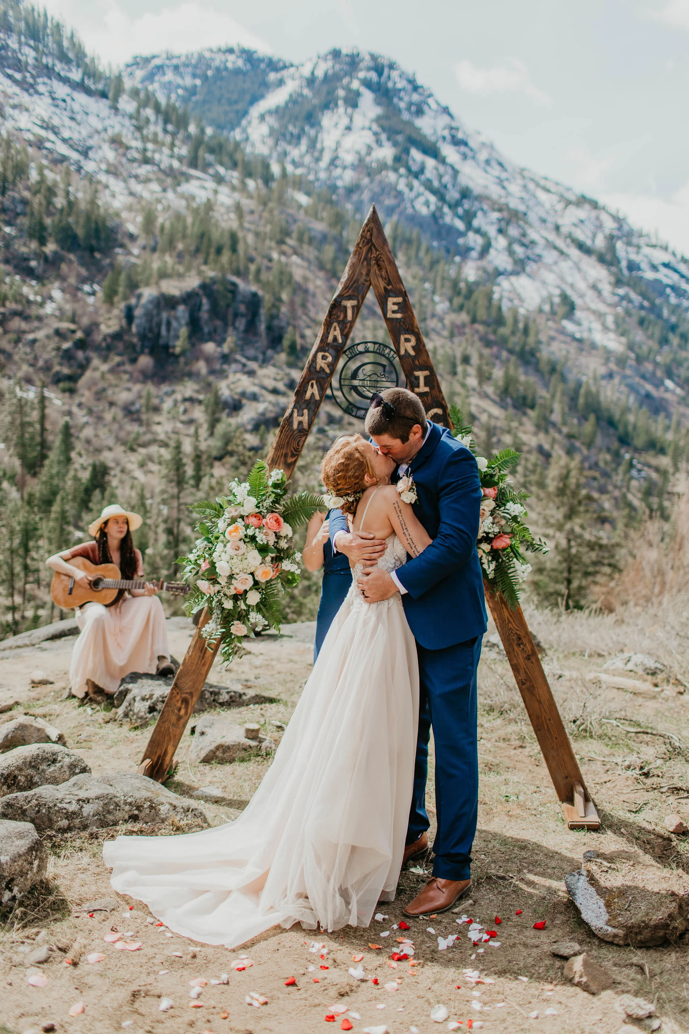 leavenworth-wedding-nora-j-photography-3.jpg