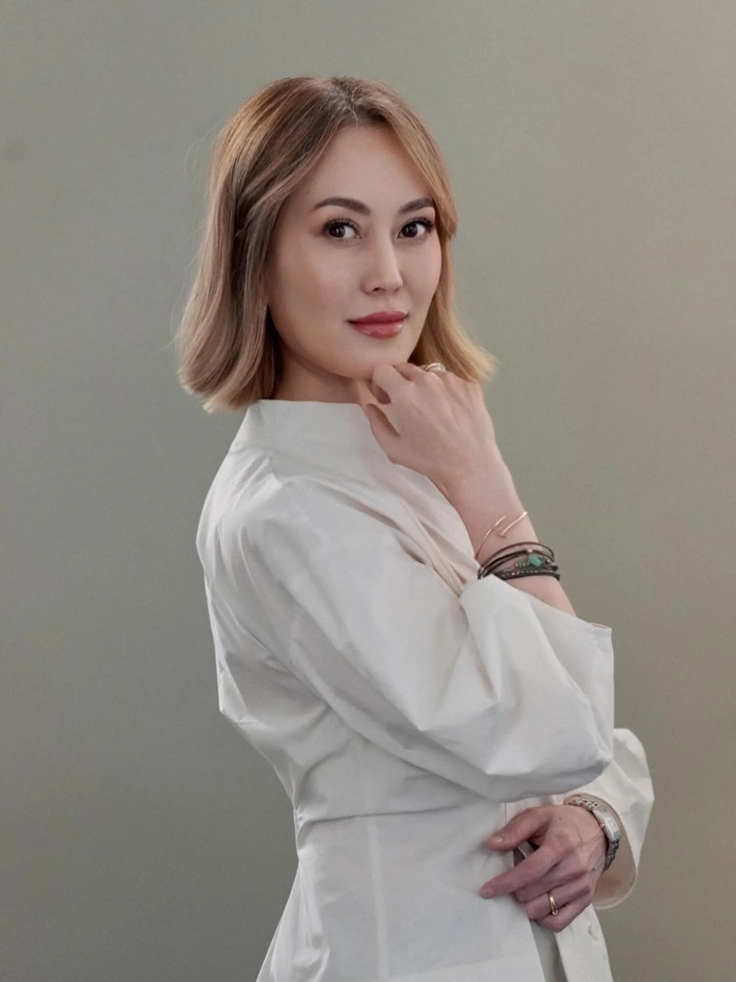 Beauty, done with intention.

Every detail matters &mdash; from touch to technique, from product choice to the final result.

I don&rsquo;t follow templates. I read your skin, understand what it needs, and create treatments that truly make a differen