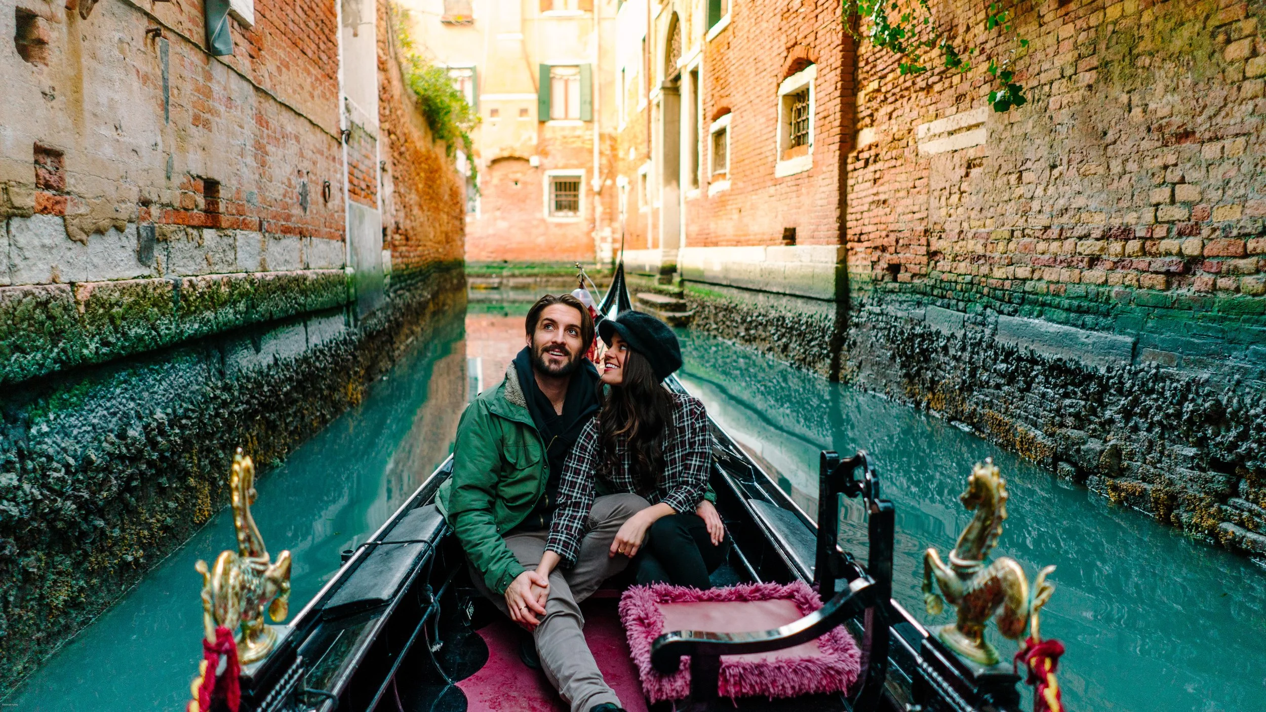 Venice Gondola, Tuscany landscapes and Italy travel guide