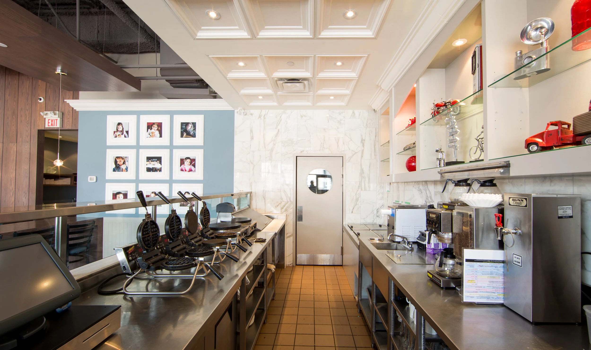 Demetres Bramalea Dining Room 10.jpg