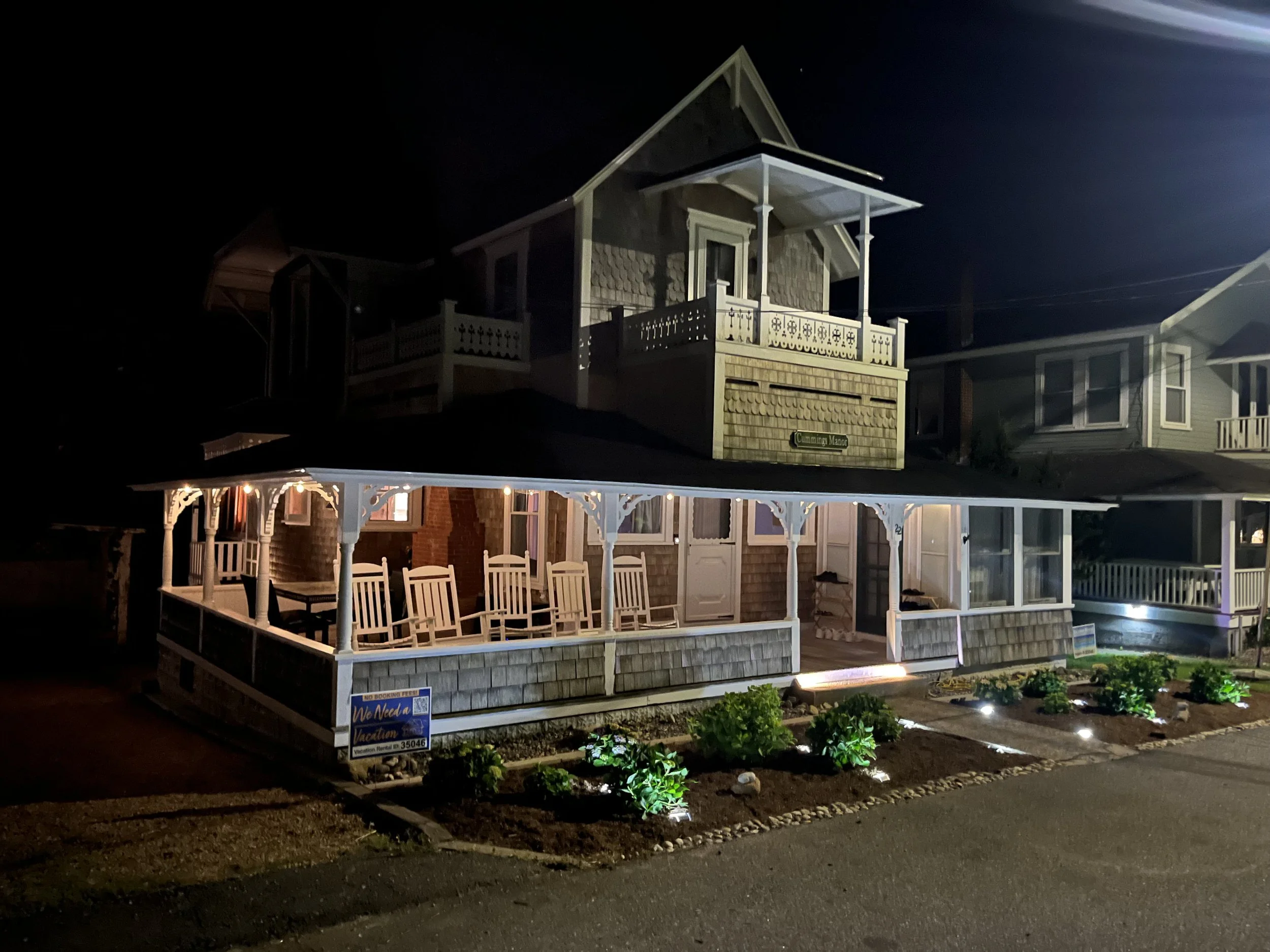 Cummings Manor at night