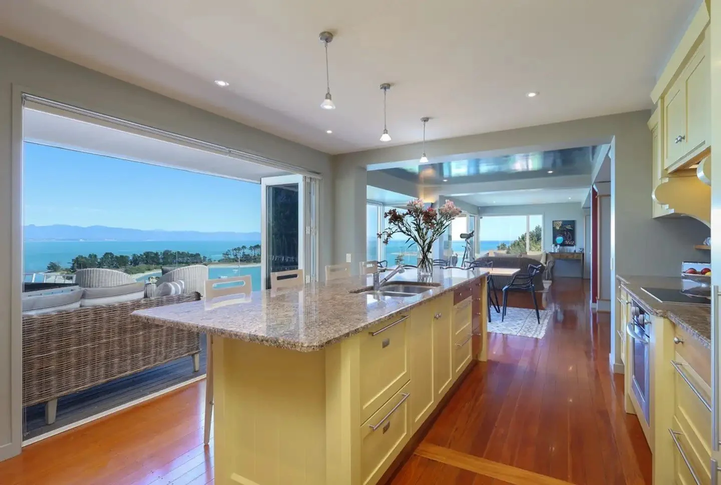 kitchen 2.jpg