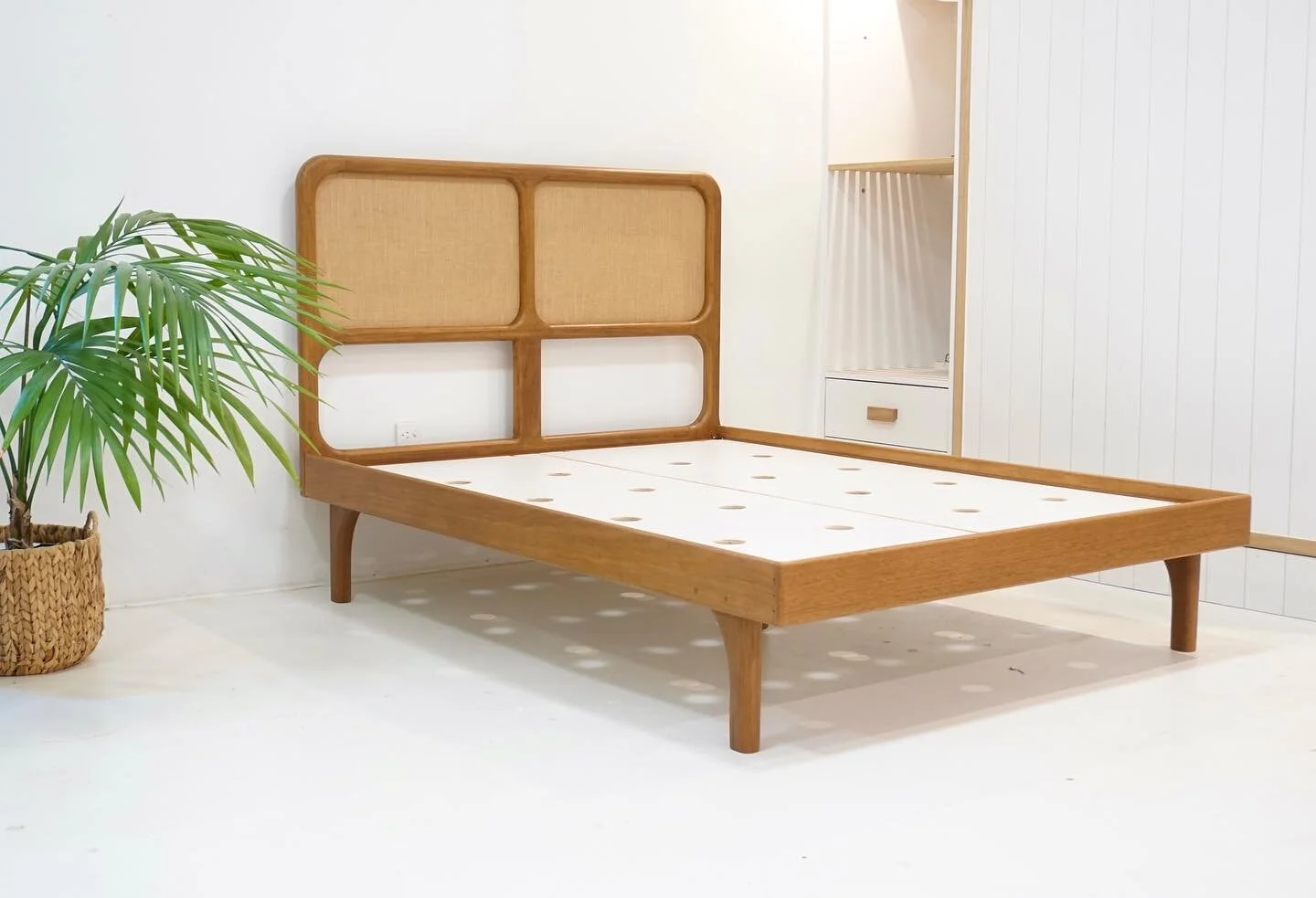 Introducing the Bella bed!! 

Mixing a bit of 1960s mid-century funky town 
with solid native recycle timber ♻️♻️ 

This one&rsquo;s a double bed - but can be adjusted to suit any mattress size/height.