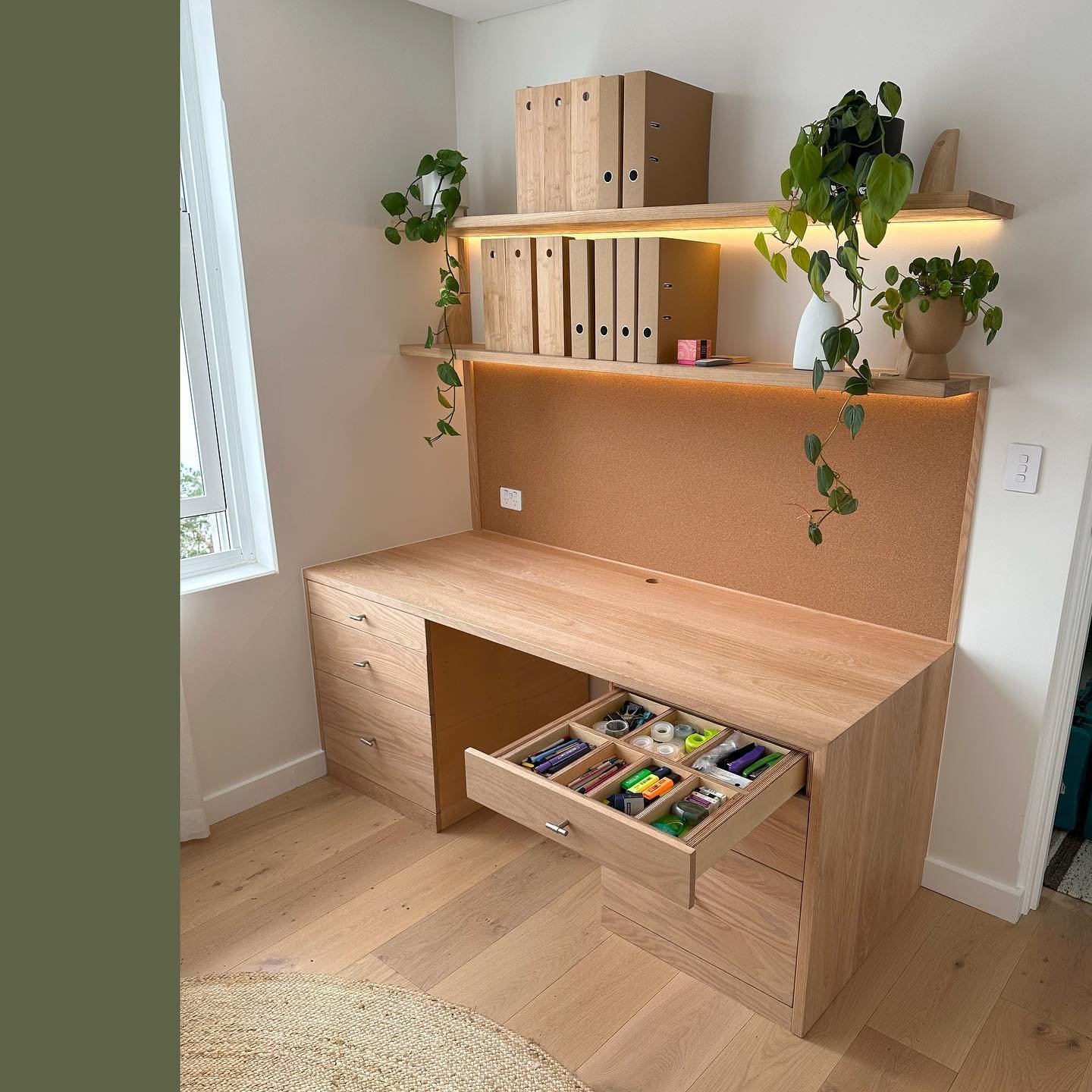 ⚡️The Bower Desk ⚡️

Custom joinery for the most lovely home and people! 

One of the biggest advantages to bespoke furniture is that it can be made to suit your needs EXACTLY. The Bower desk, made from solid American oak with matching floating shelv