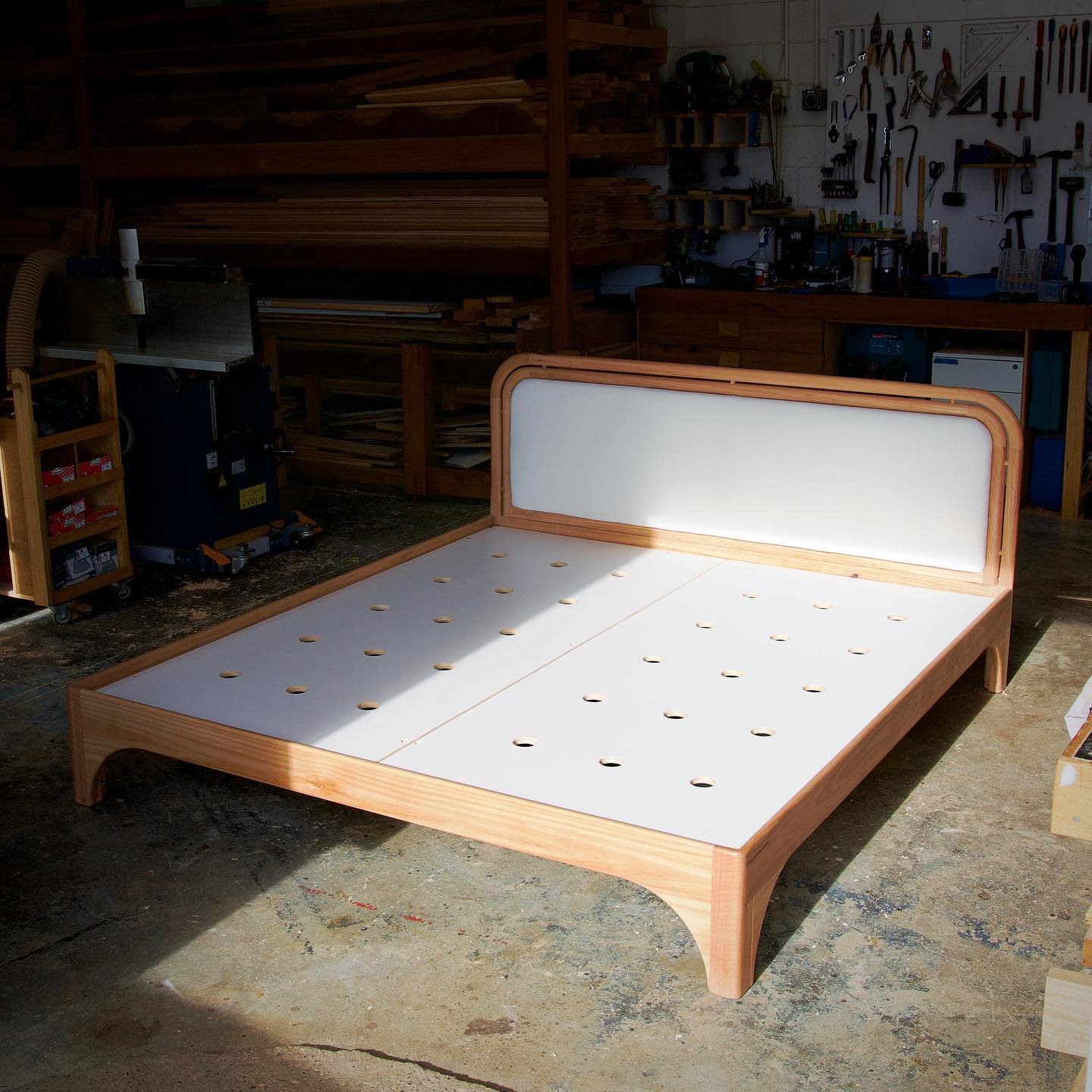Keep it simple bed base gets an upgrade! An upholstered bedhead with a doubly rounded - doubly cool timber frame! 

Really proud of the joinery turned out, and how well all the timber/fabric colours suit each other and their beautiful new home!

Made