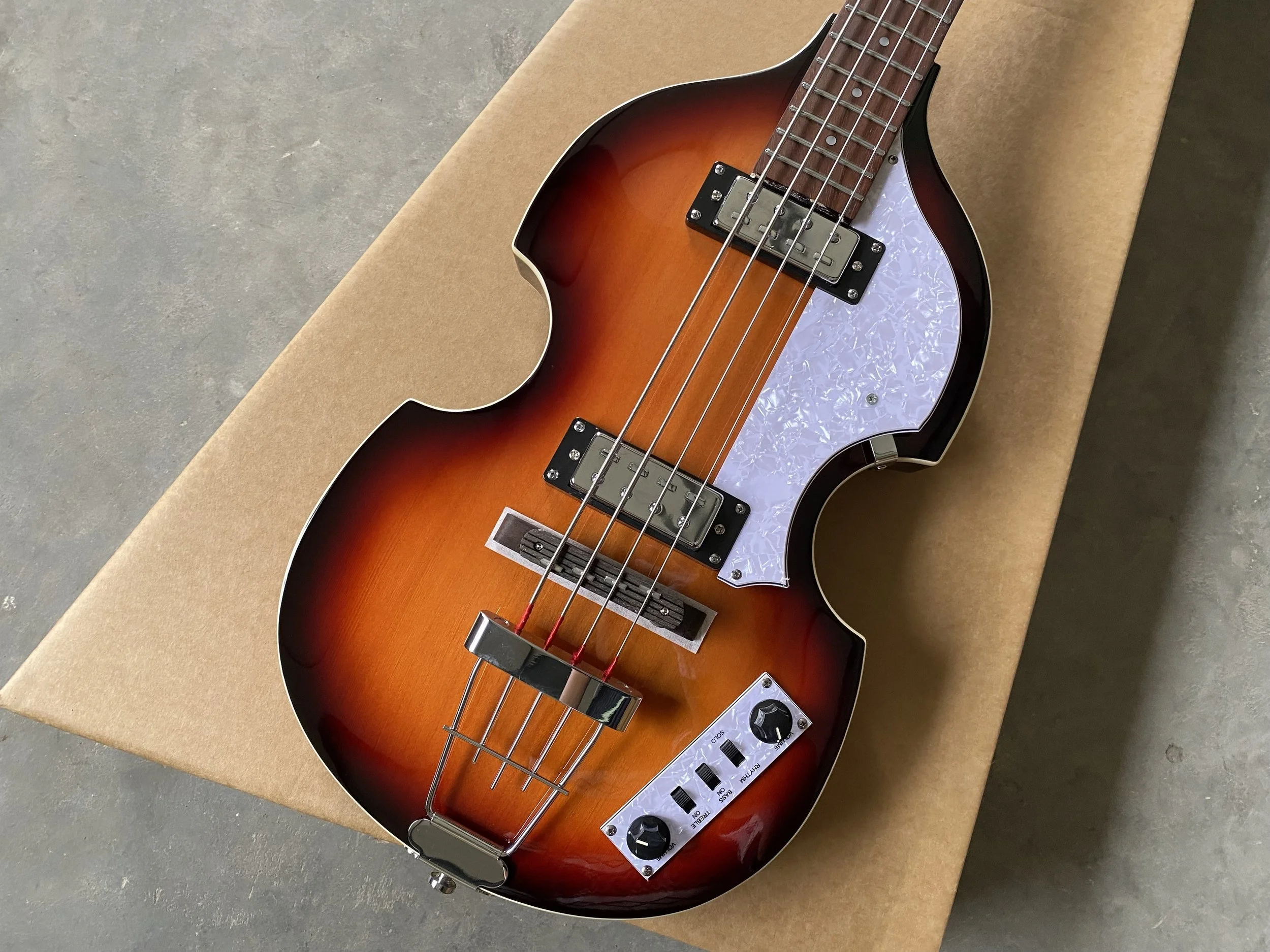 ChillCat Vintage Series Groove VS Electric Bass Guitar