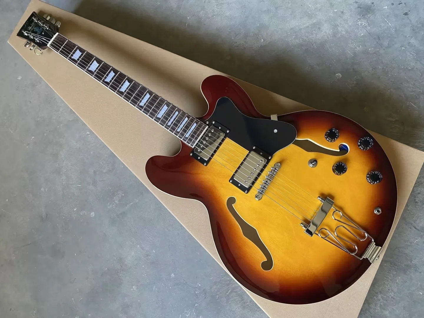 New Bad Cat Jazz Semi-hollow Vintage Sunset Electric Guitar