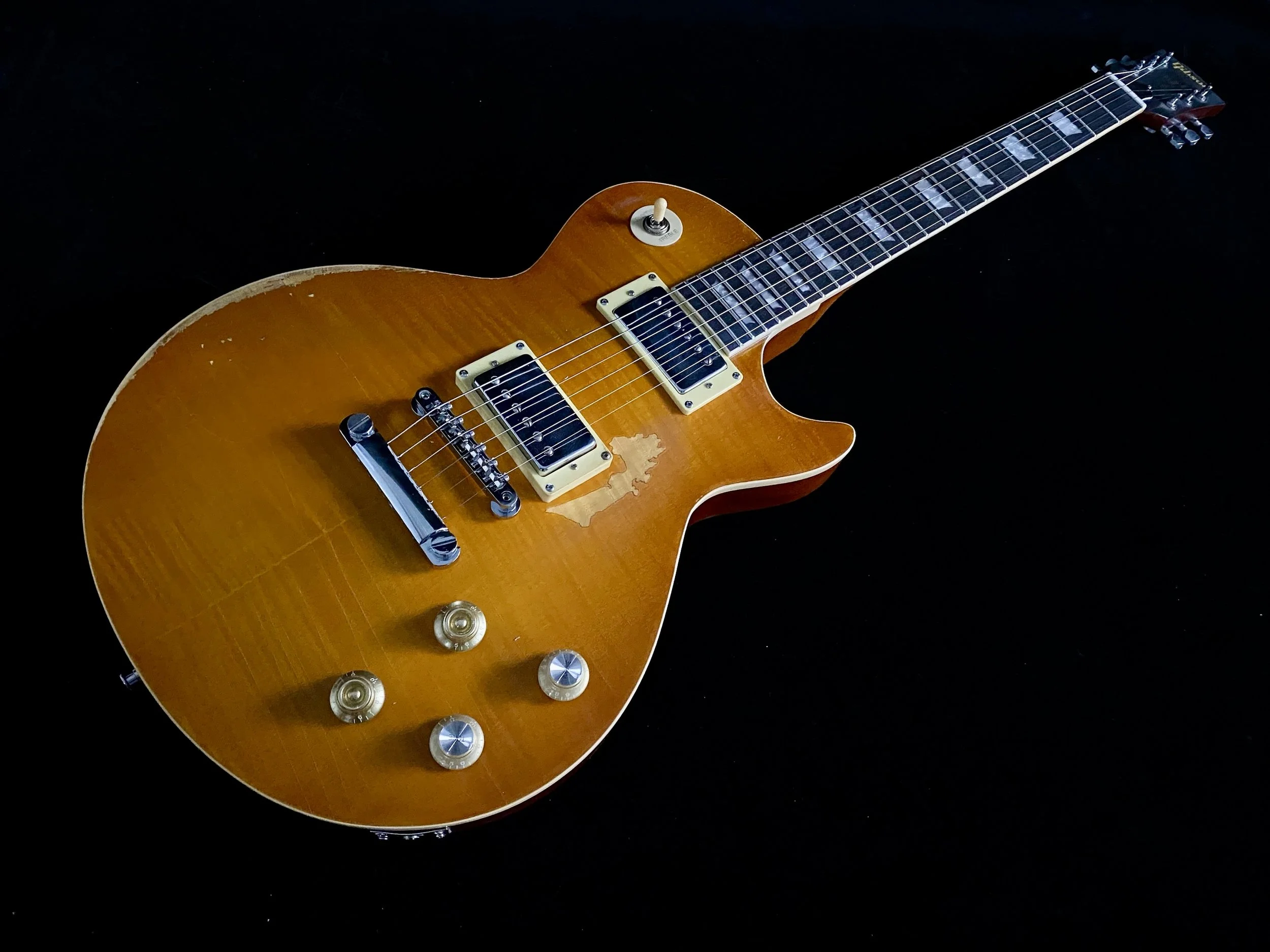 Nitro finish, Greeny model, One piece mahogany body&neck, Handmade relic, ABR-1 bridge, Alnico pickups