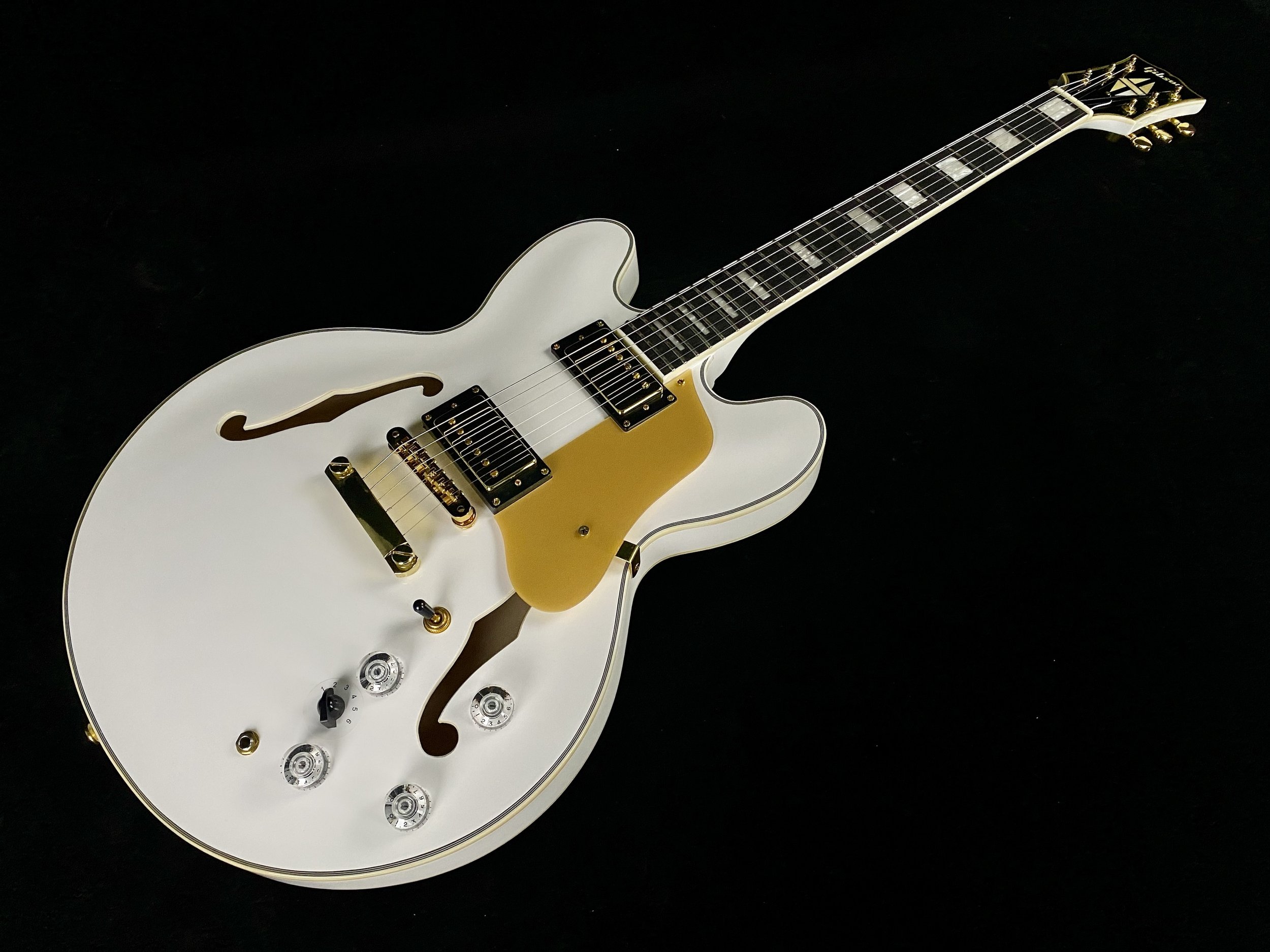 New Custom Shop White Electric Guitar, SS Frets, ABR-1 bridge, Bone nut