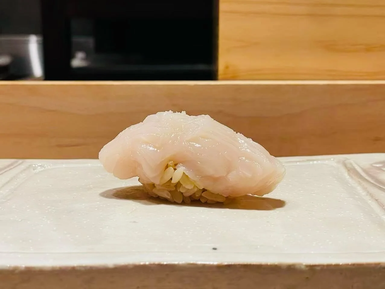 Hokkaido live scallop. In nigiri form.

 #castrovalleyeats #tanchocastrovalley